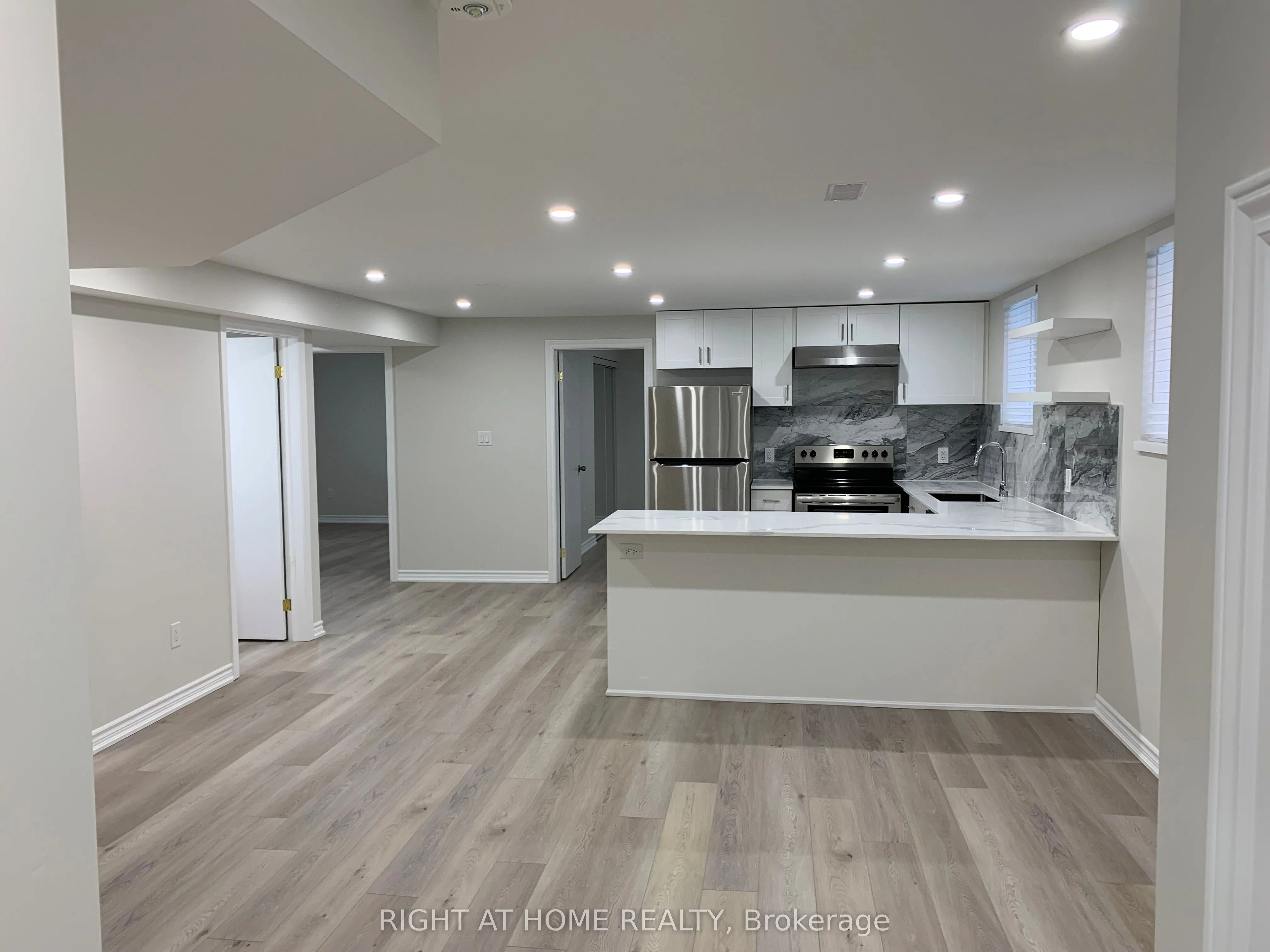 61 Sir Jacobs Crescent