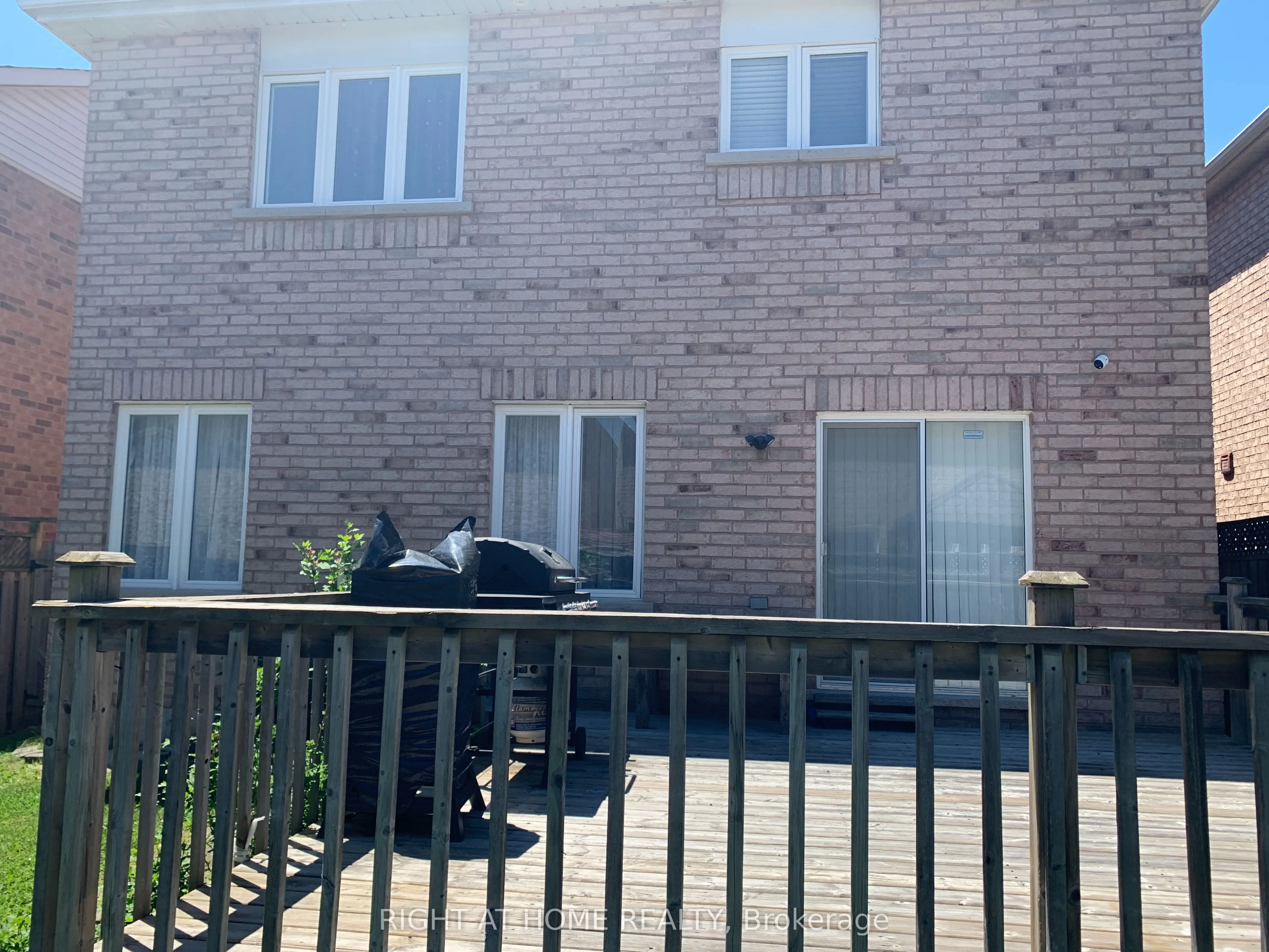 61 Sir Jacobs Crescent