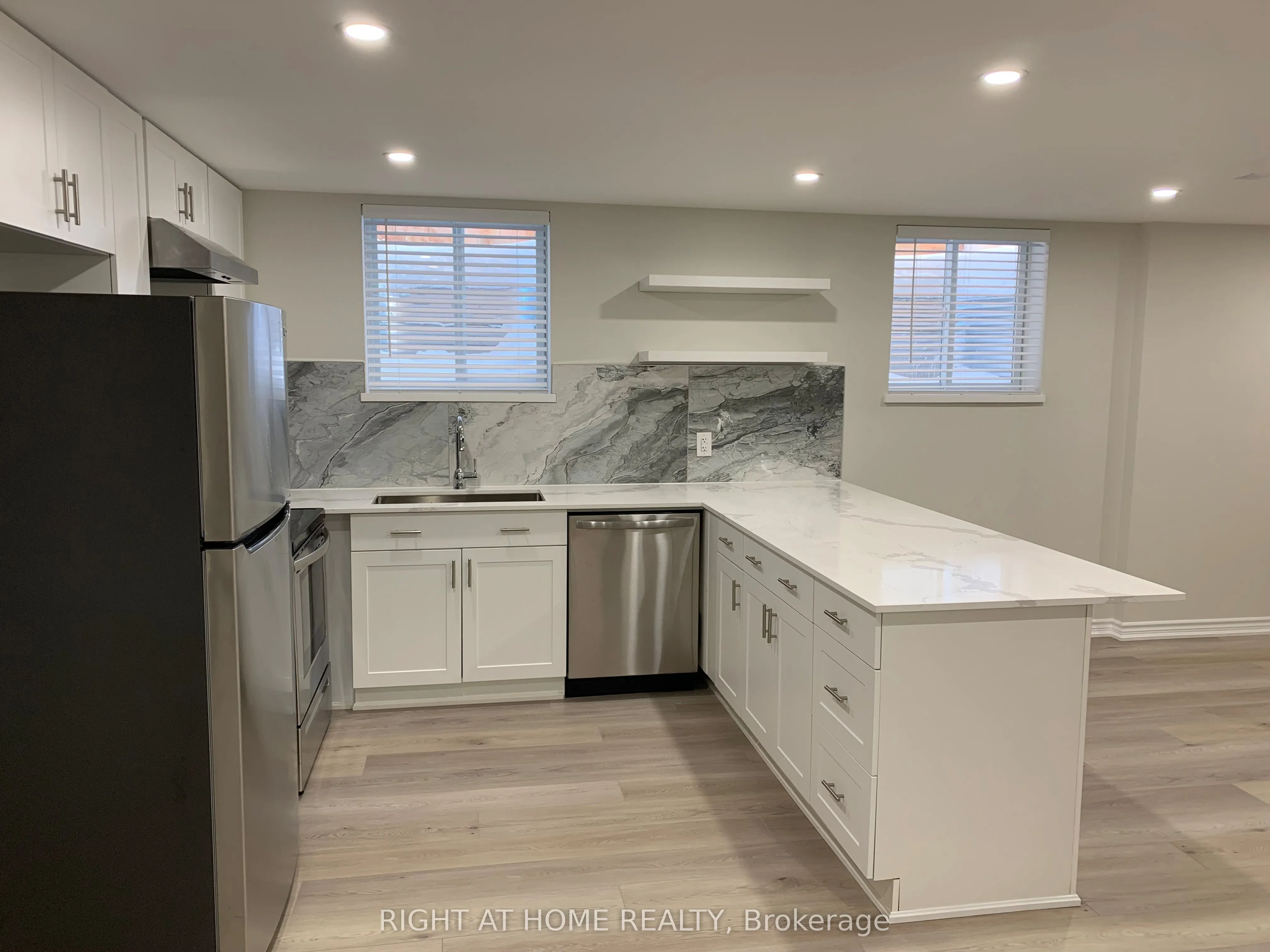 61 Sir Jacobs Crescent