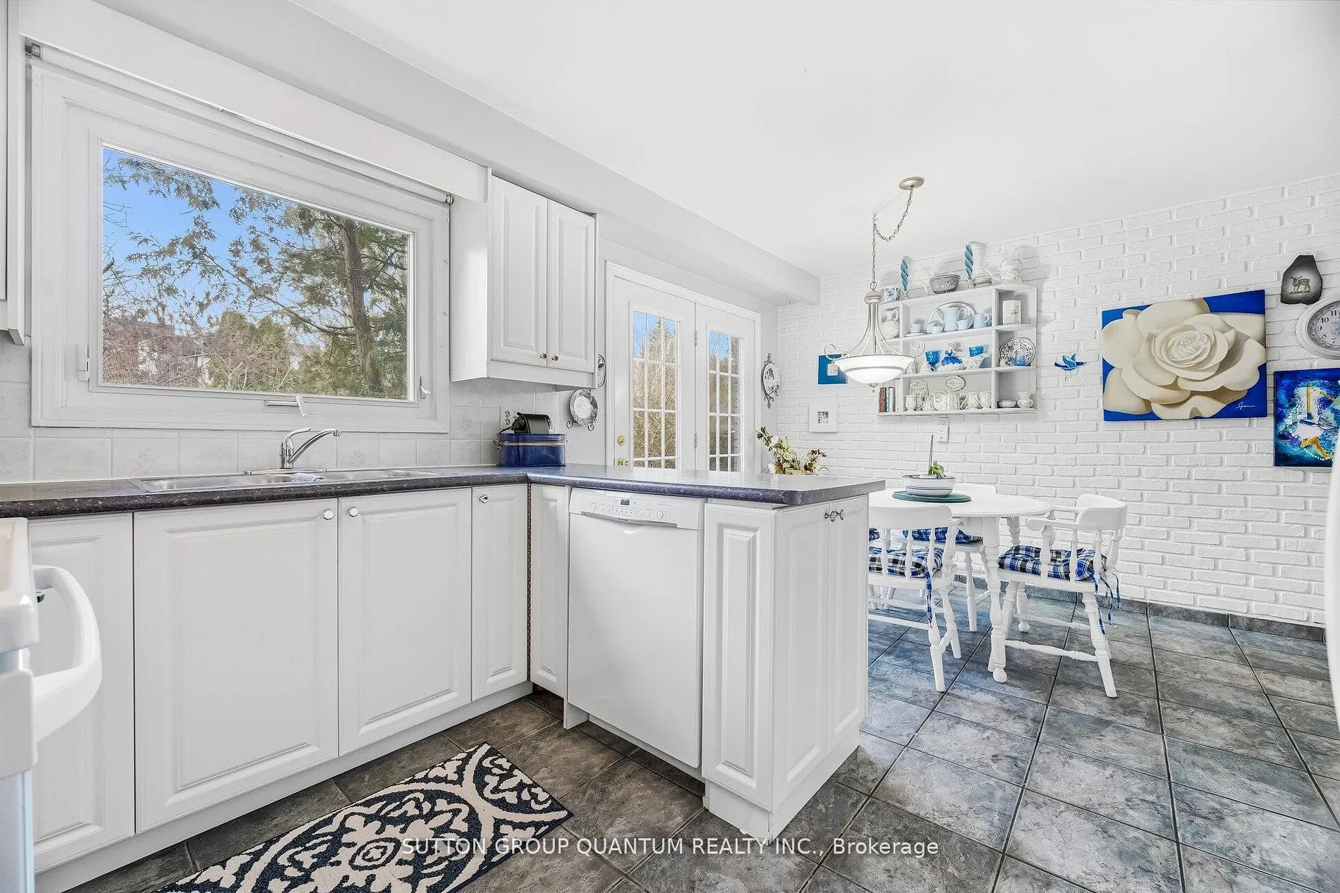 1511 Ifield Road