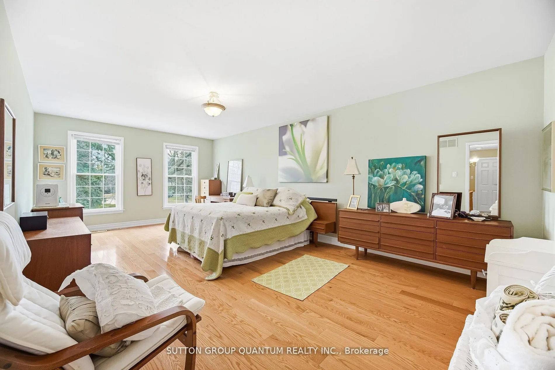 1511 Ifield Road