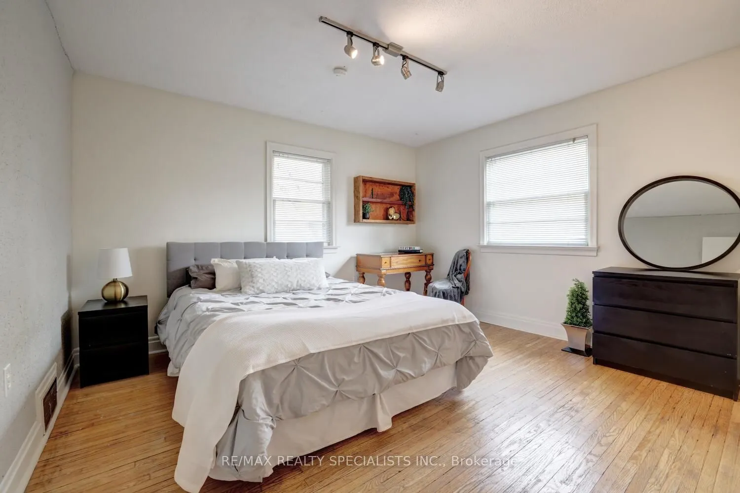 821 Parkland Avenue