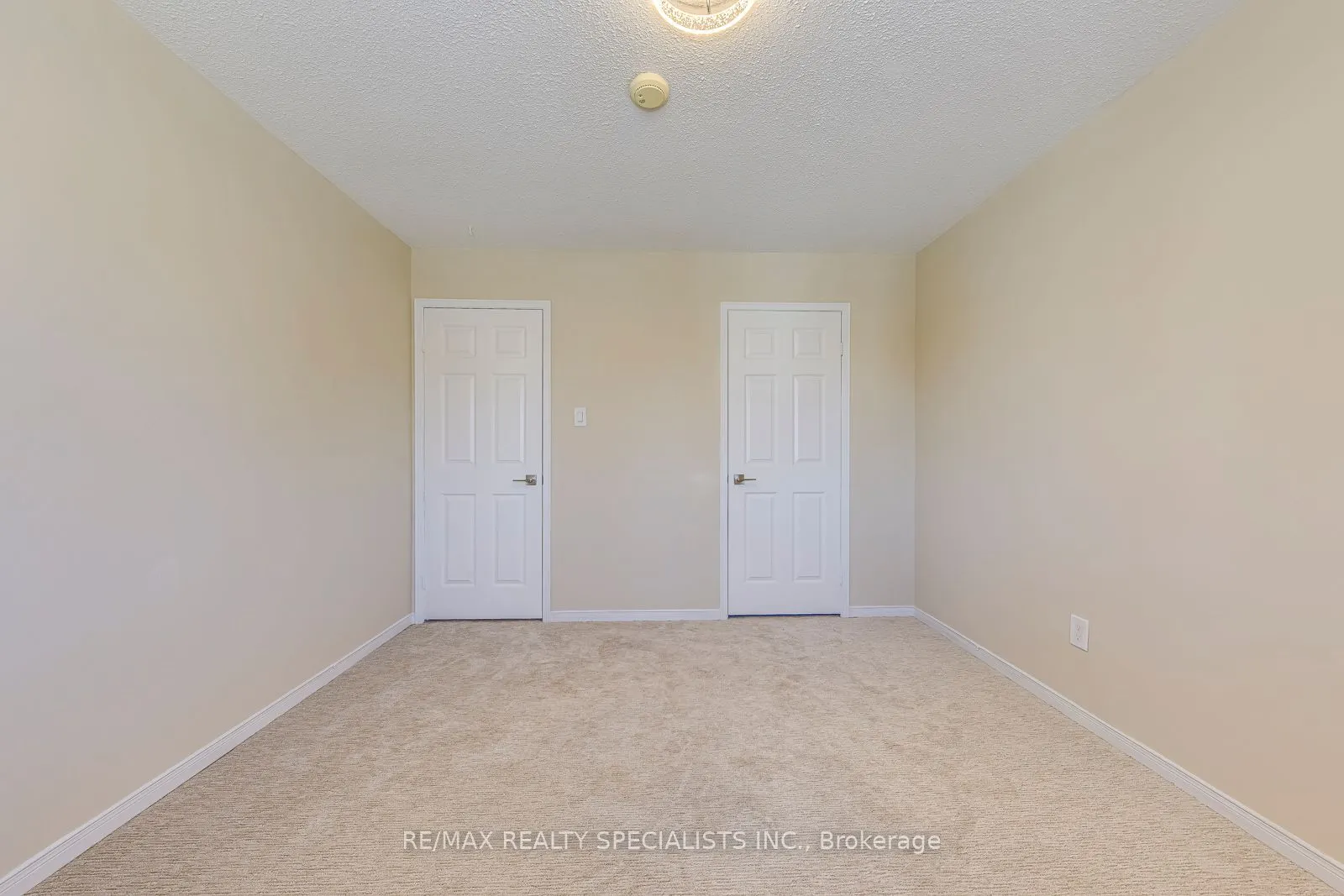102 Sunforest Drive