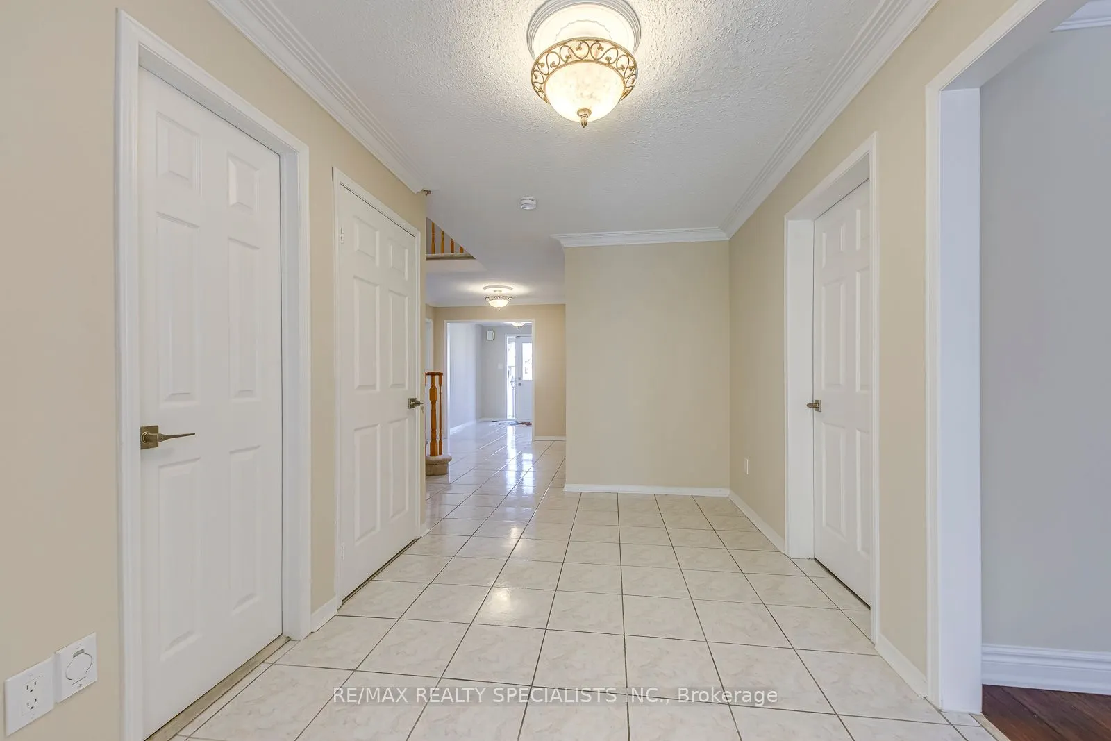 102 Sunforest Drive