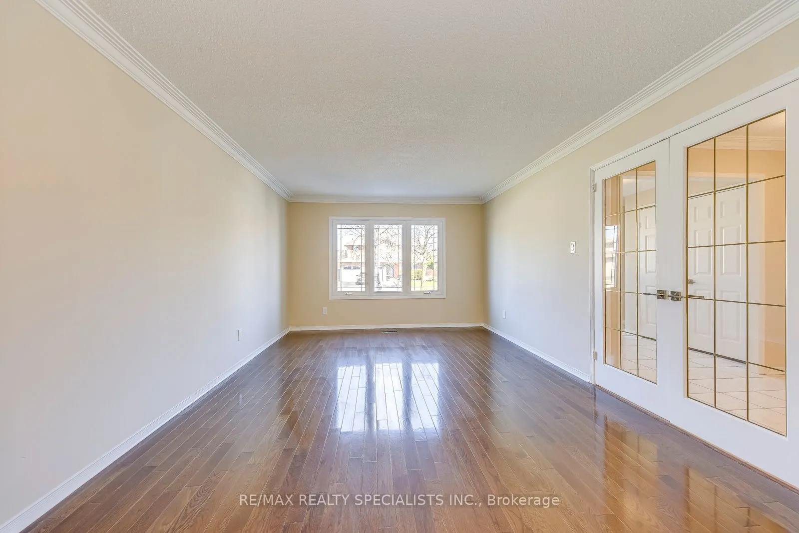 102 Sunforest Drive