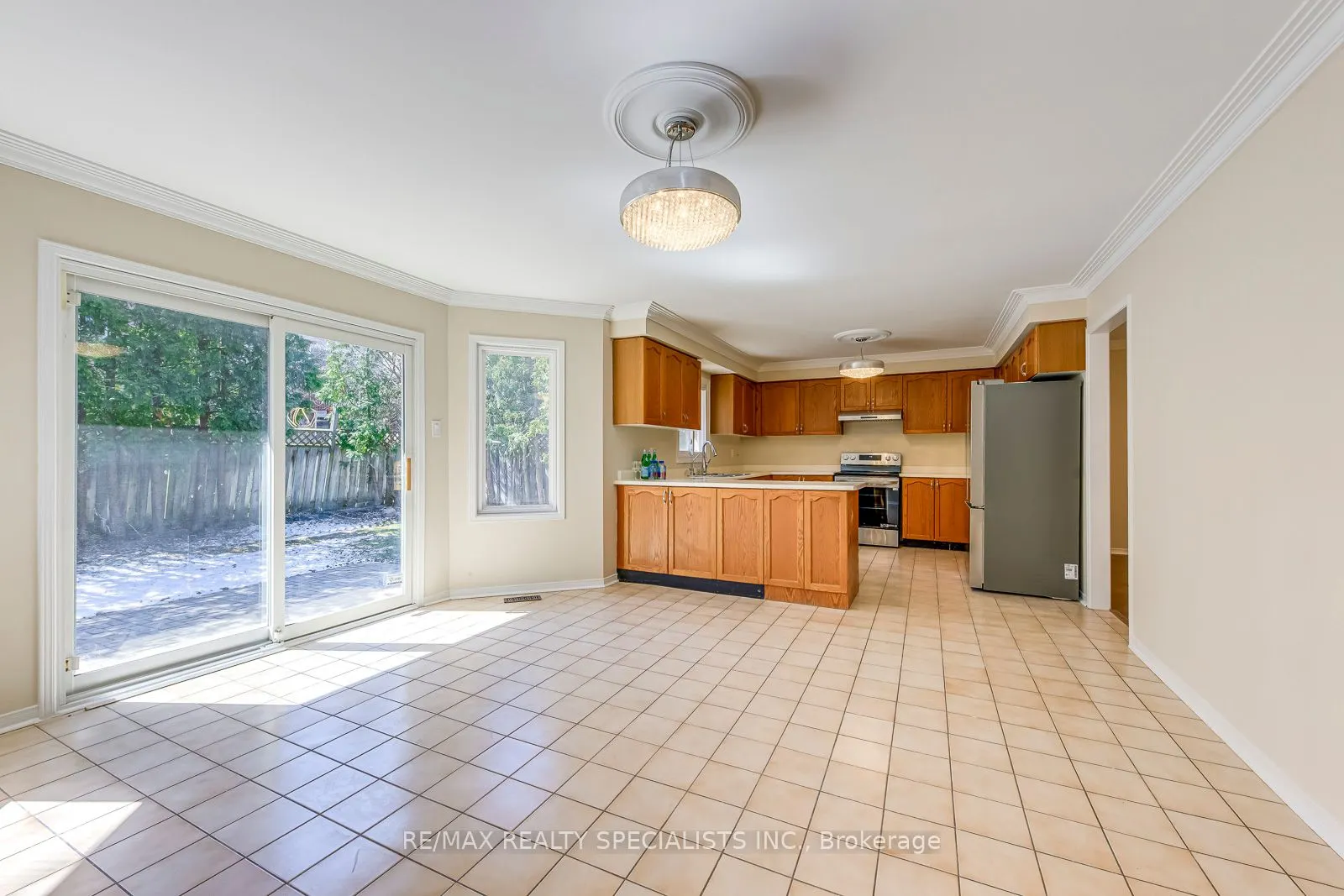 102 Sunforest Drive