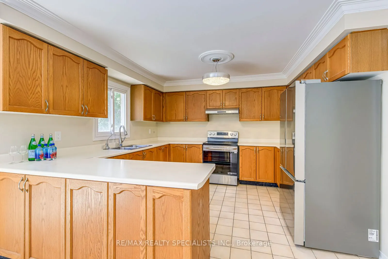 102 Sunforest Drive