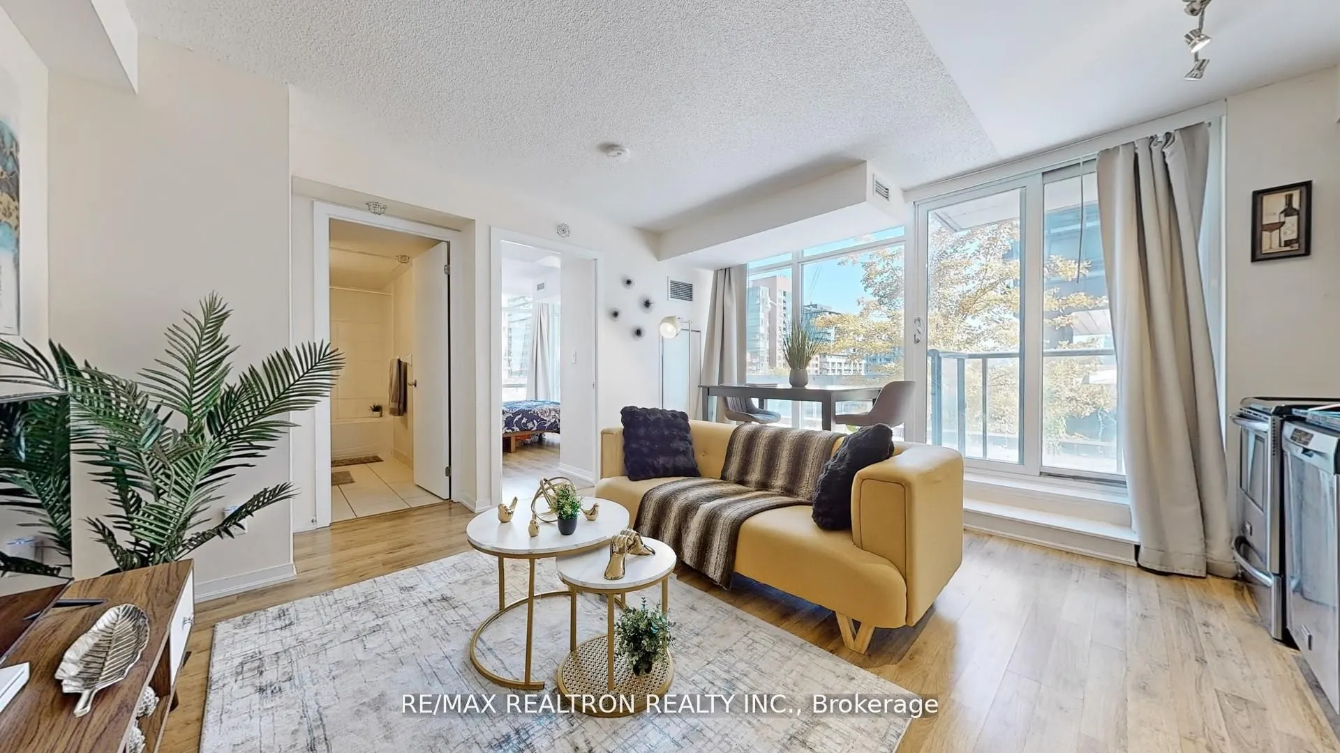 20 Joe Shuster Way ##202