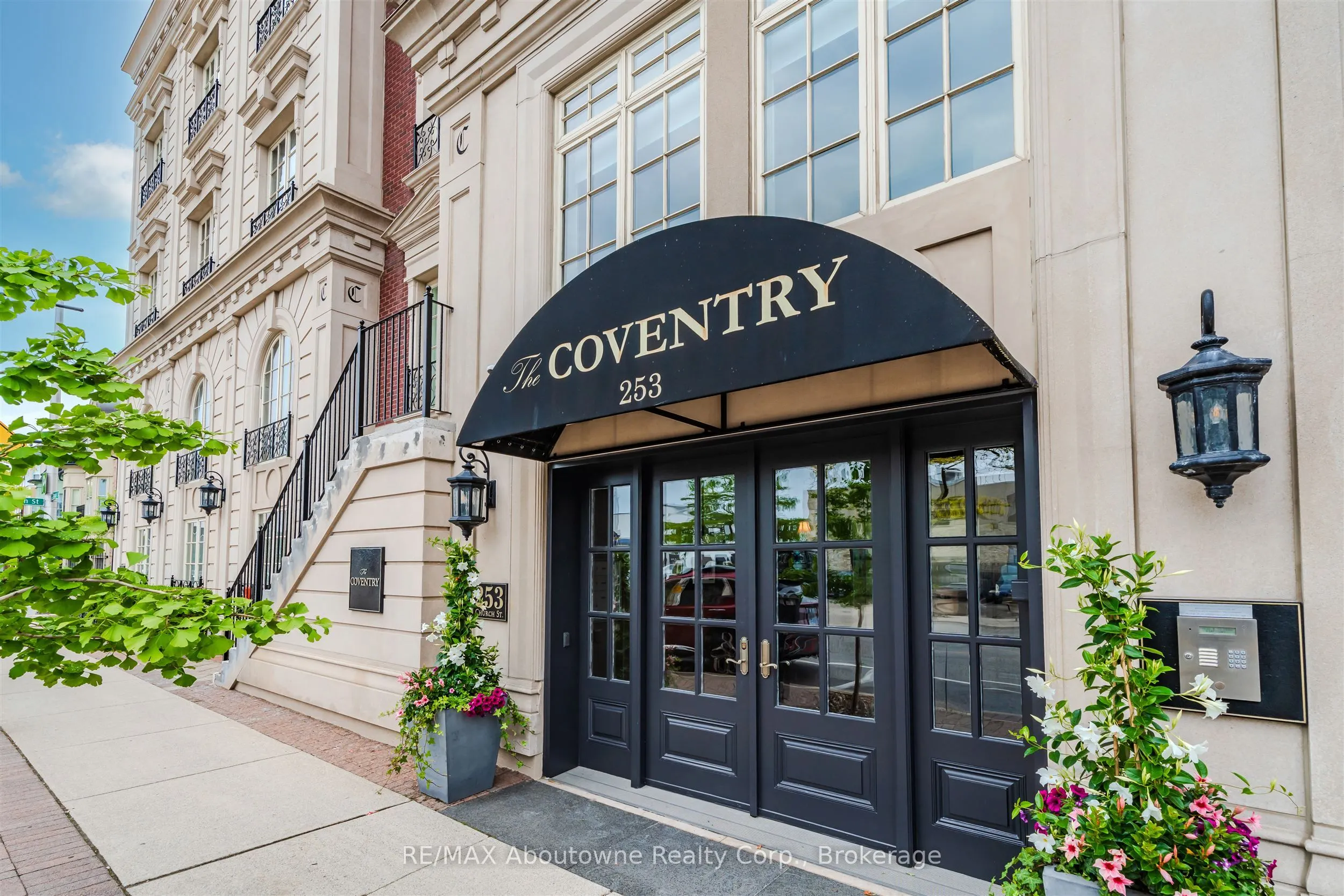253 Church Street #402