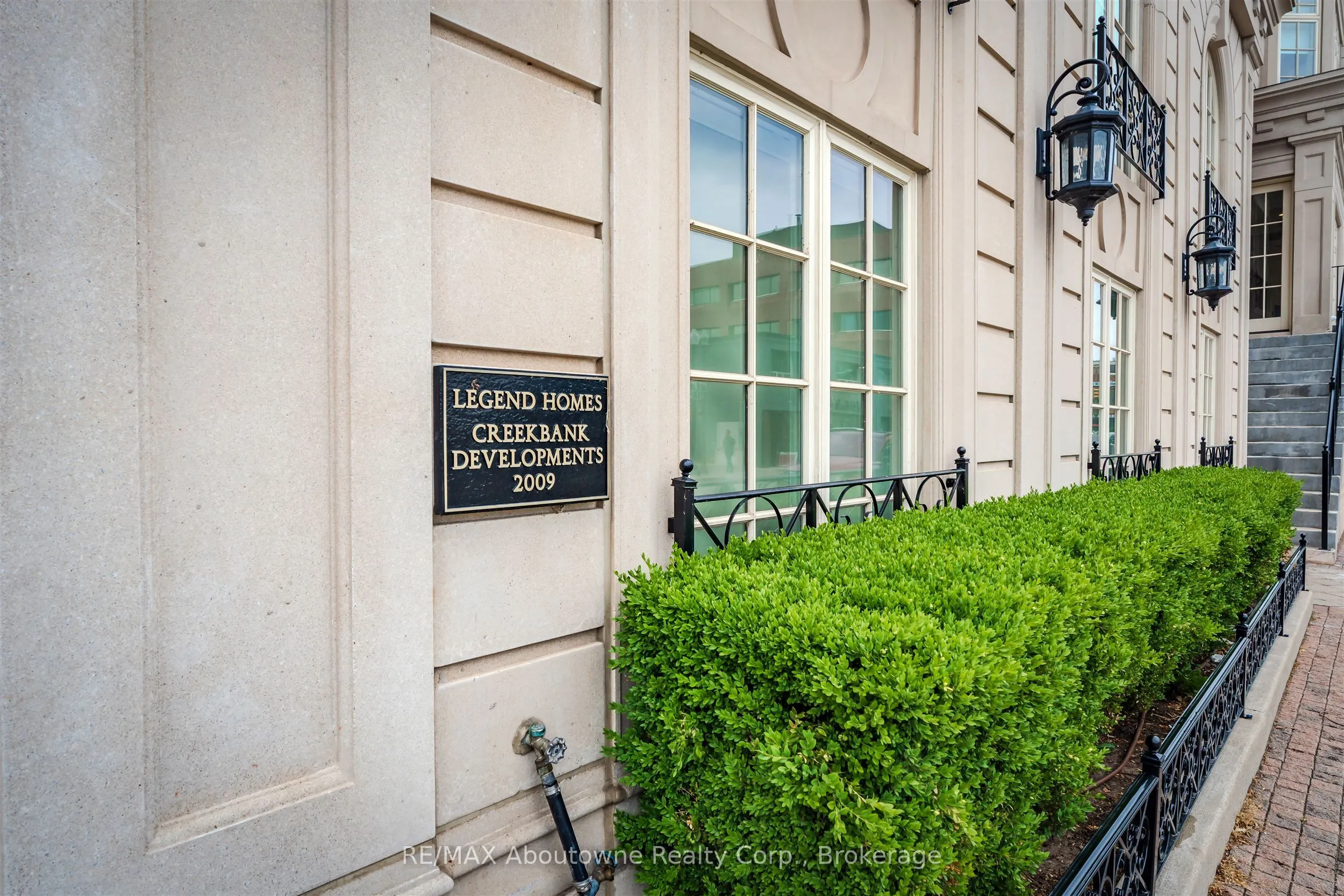 253 Church Street #402