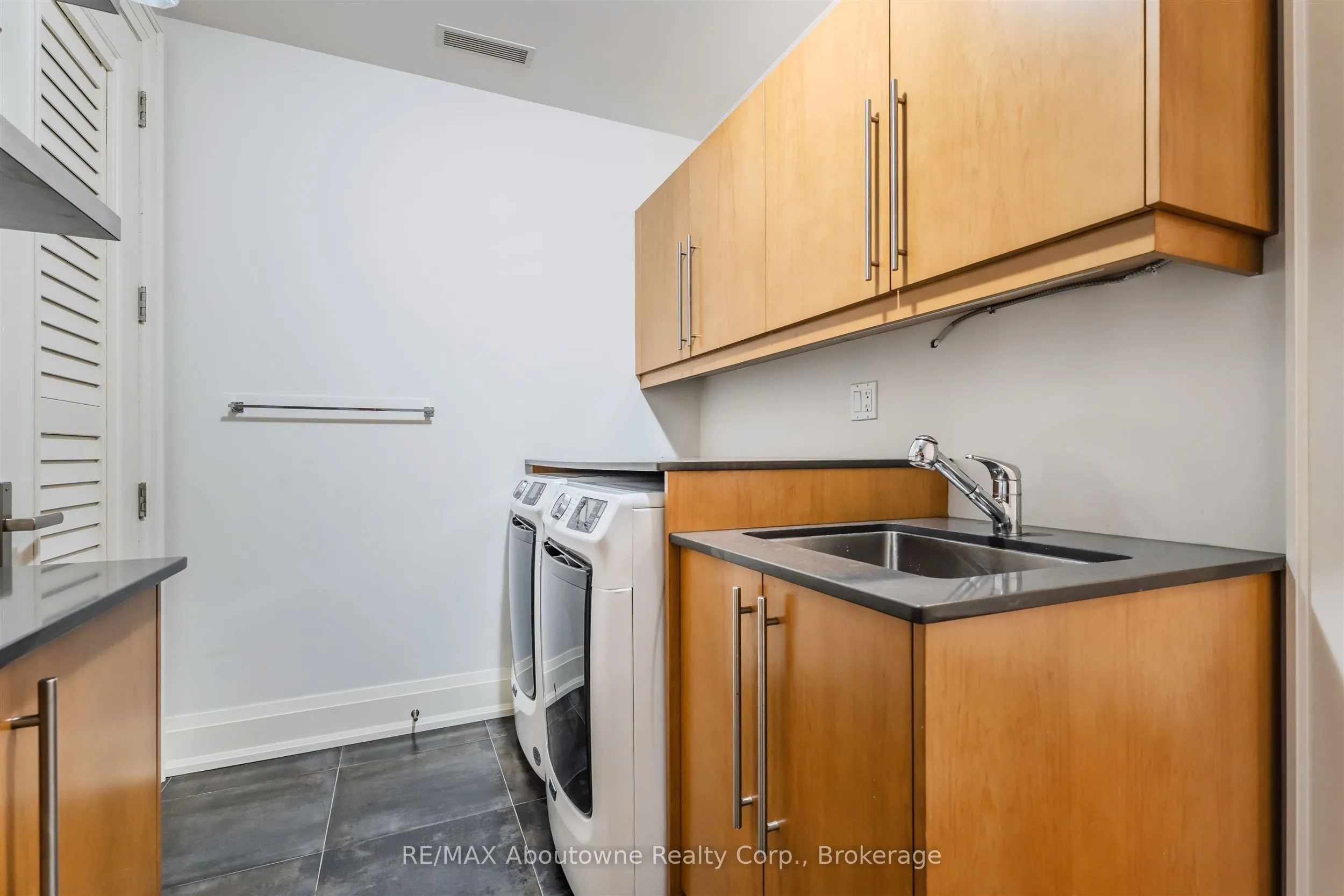 253 Church Street #402