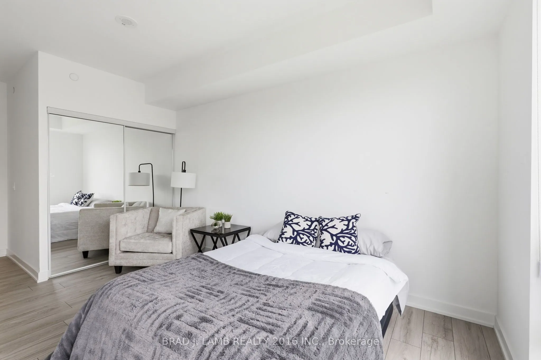1035 Southdown Road #1204