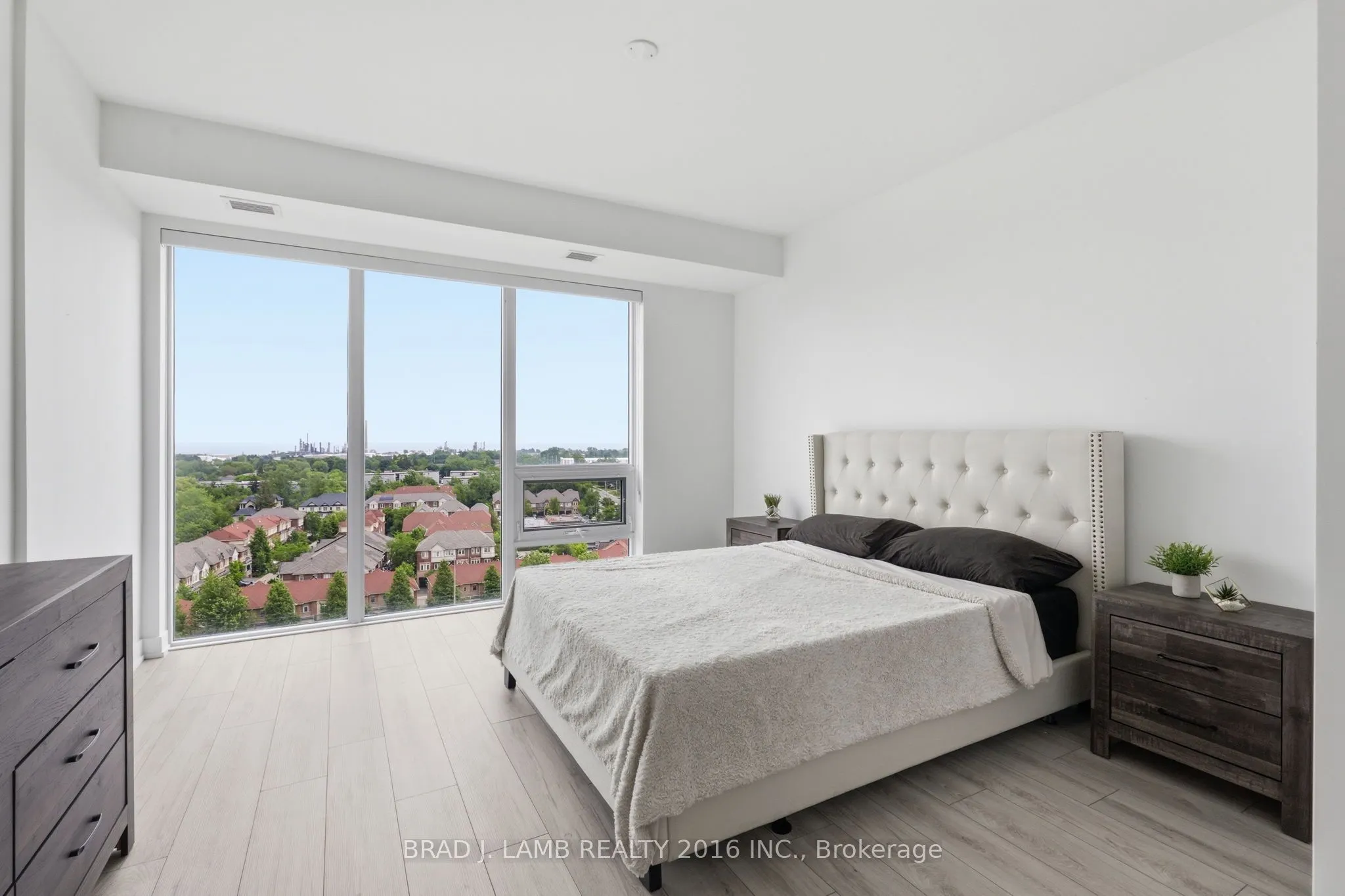 1035 Southdown Road #1204