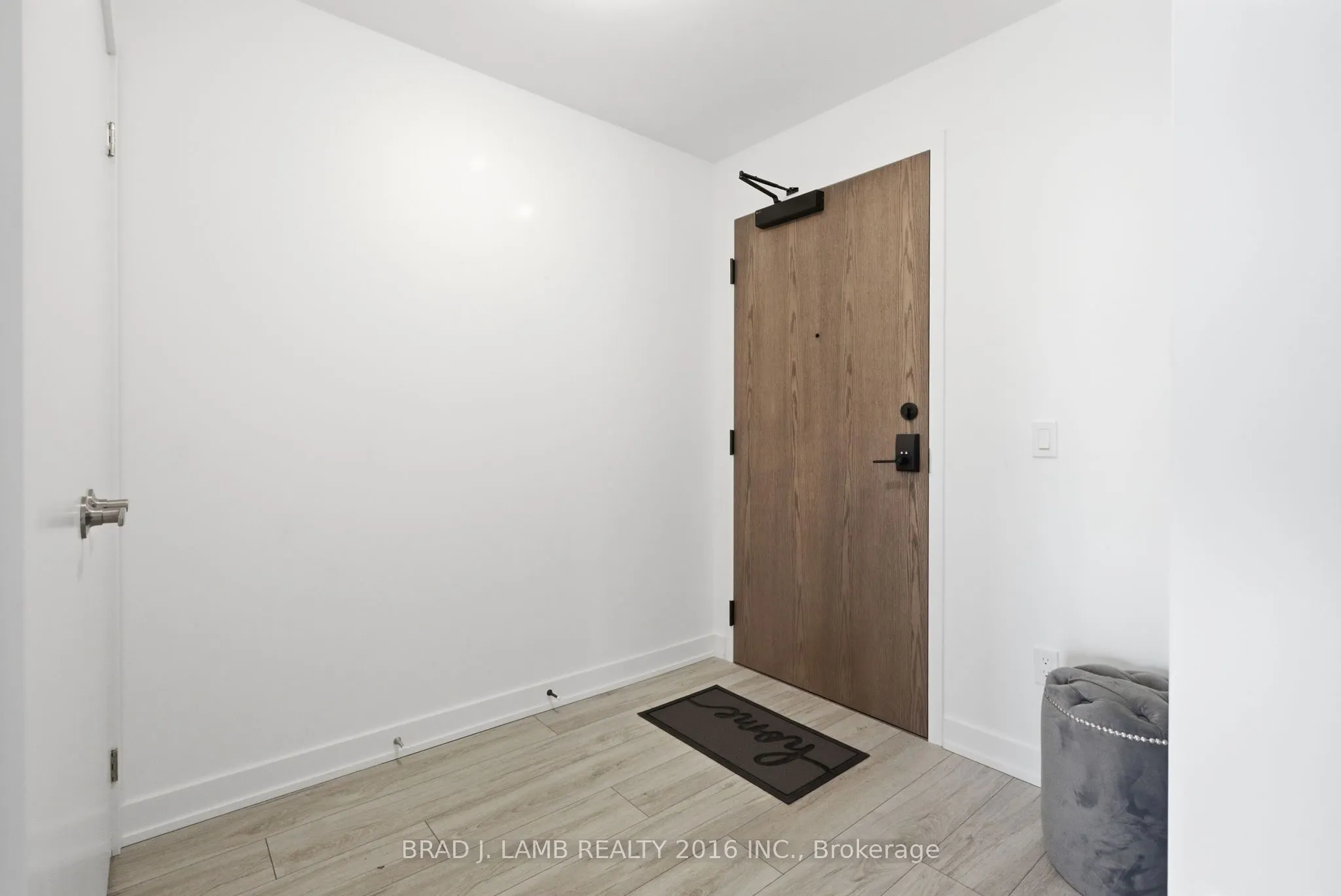 1035 Southdown Road #1204