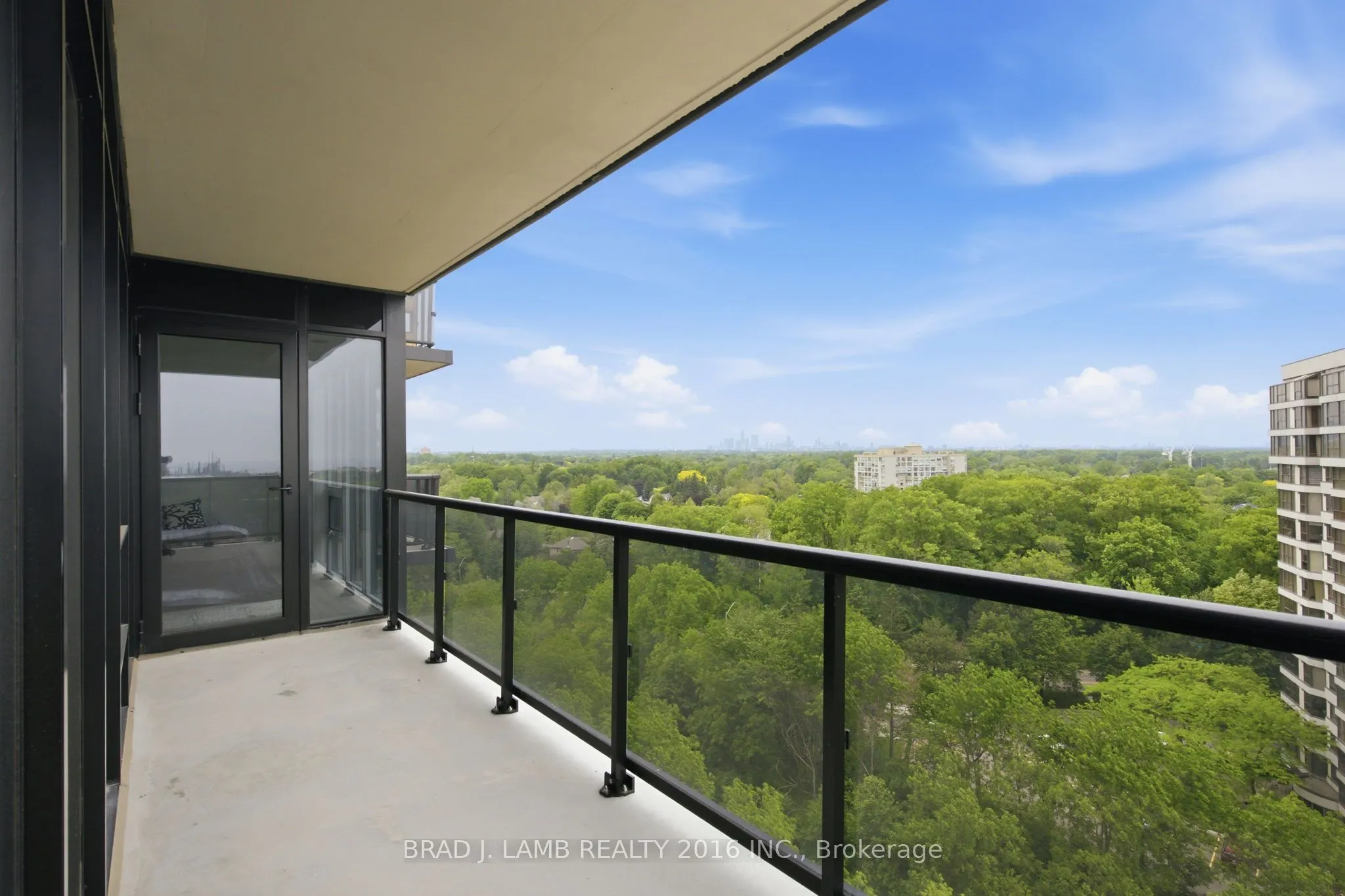 1035 Southdown Road #1204