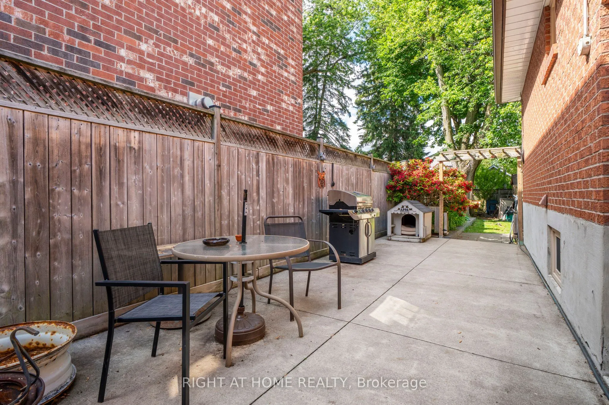 33 Benson Avenue