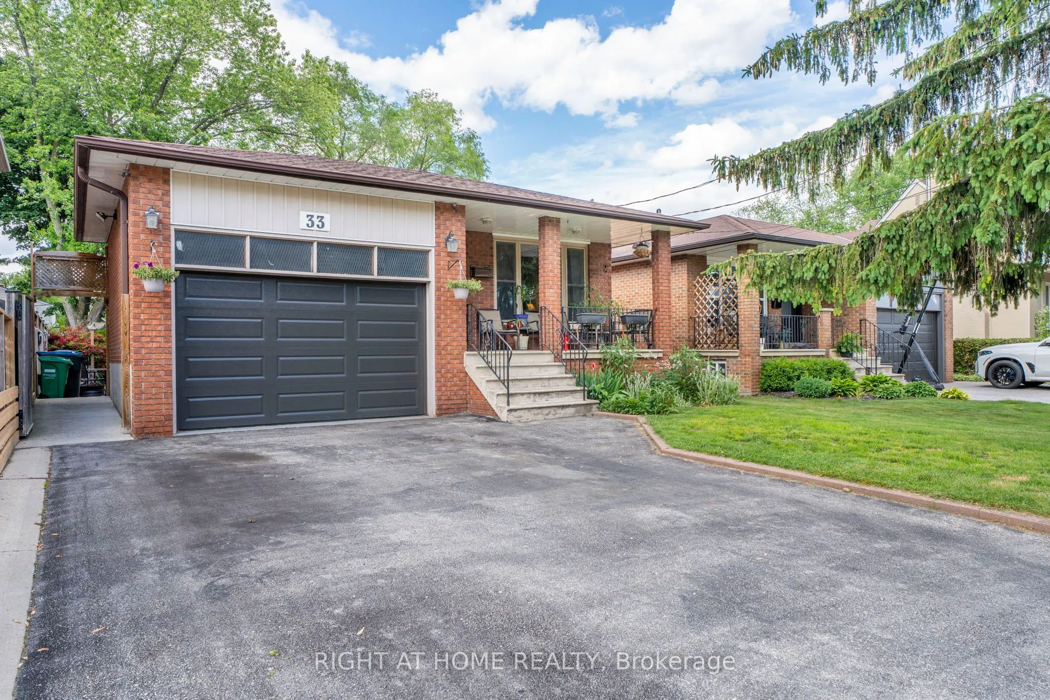 33 Benson Avenue