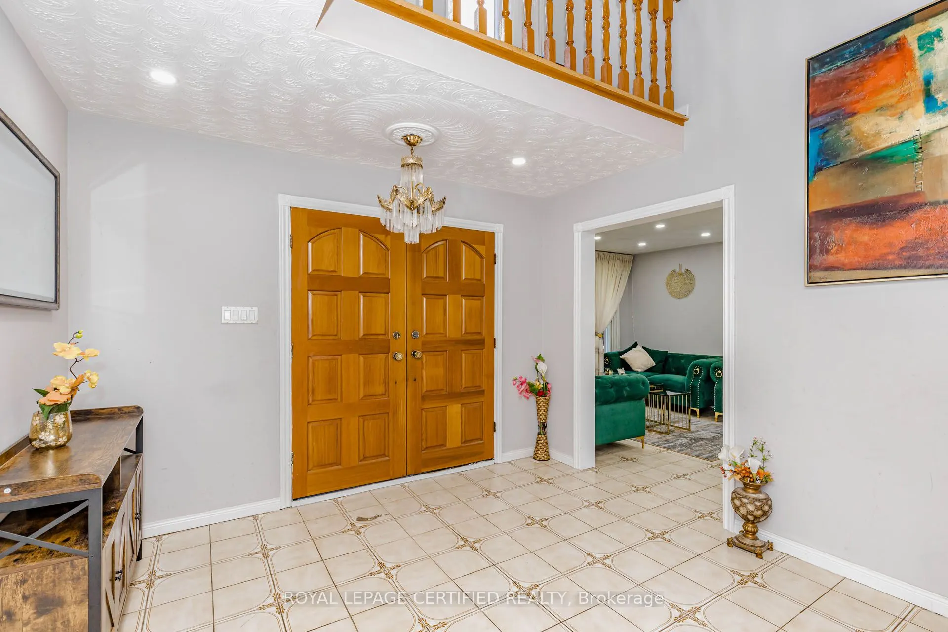 28 Walker Road E