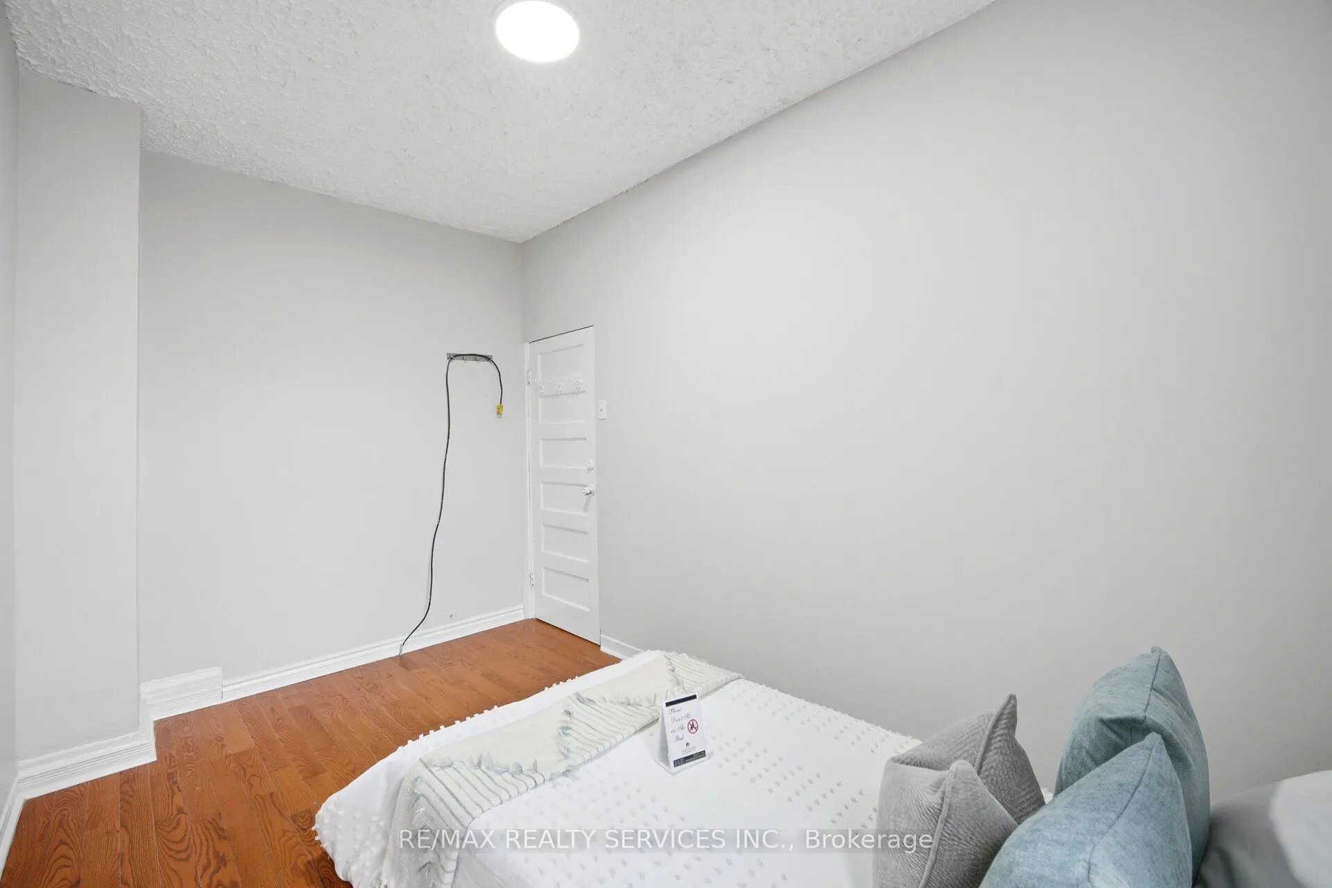 1147 Dufferin Street