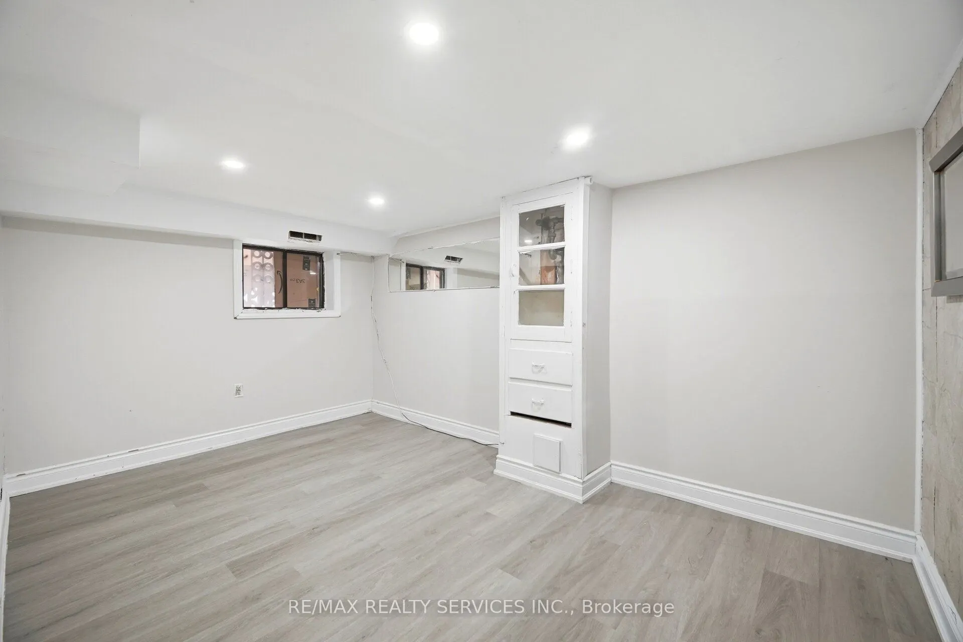 1147 Dufferin Street