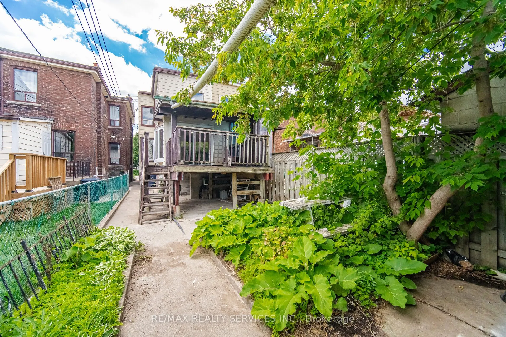 1147 Dufferin Street