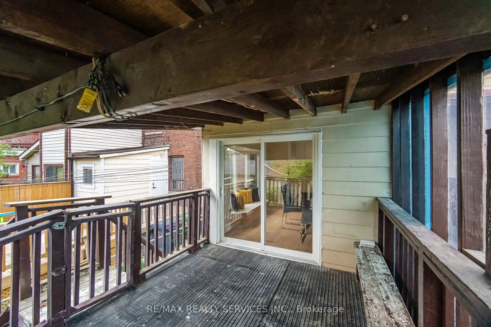 1147 Dufferin Street