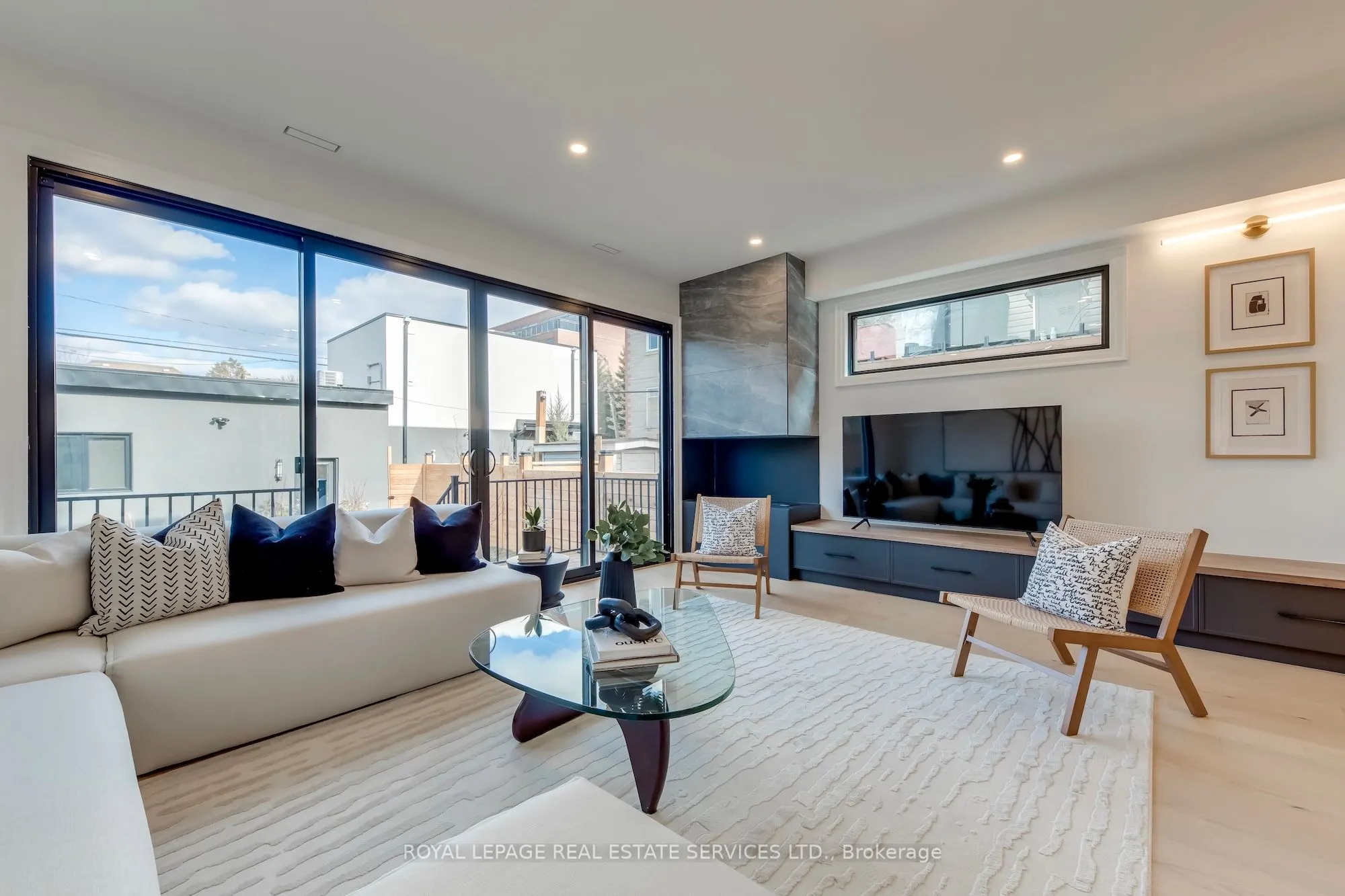 561 Durie Street
