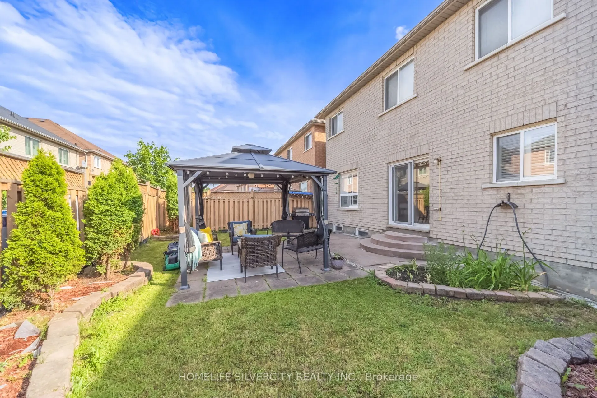 15 Newark Way