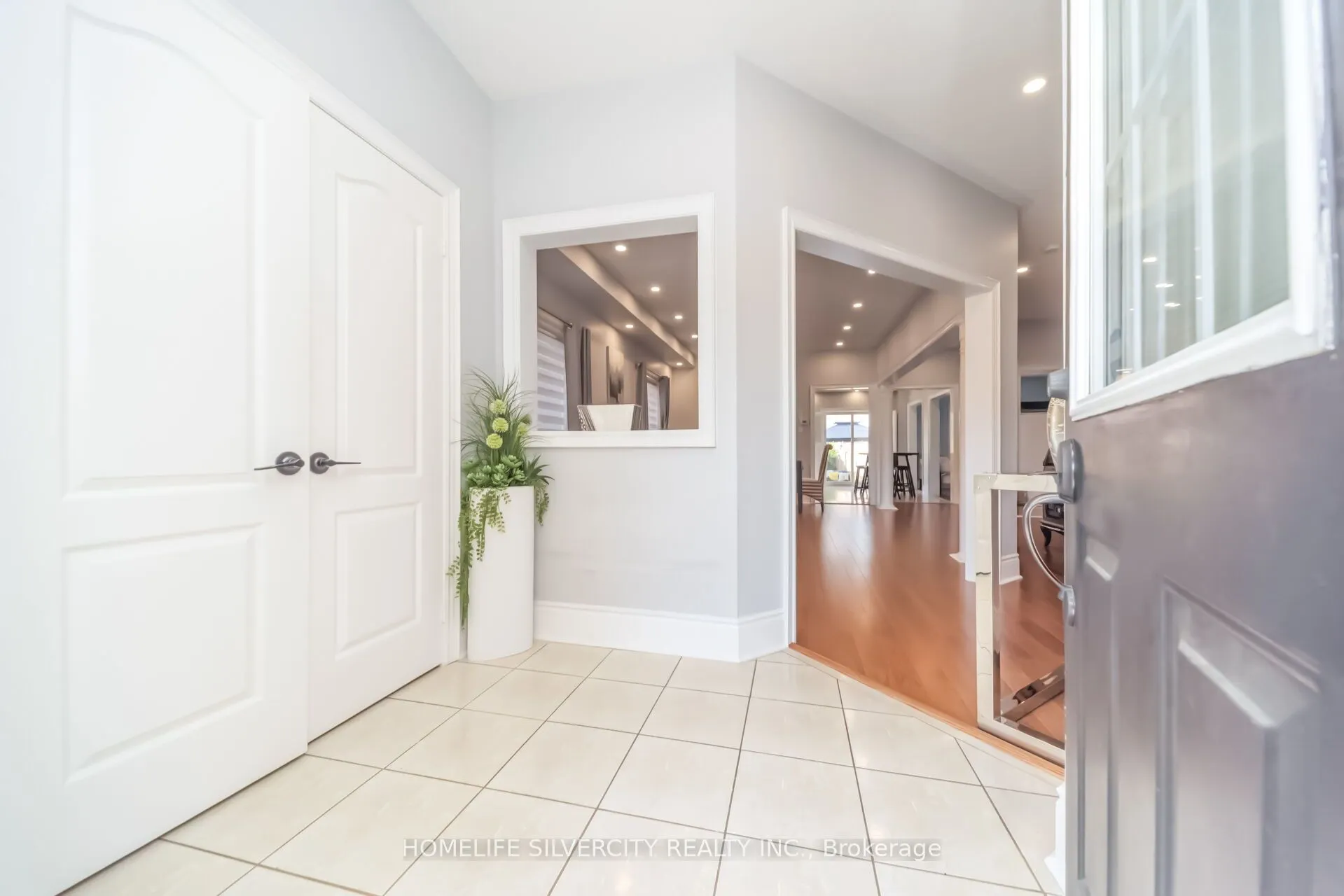 15 Newark Way