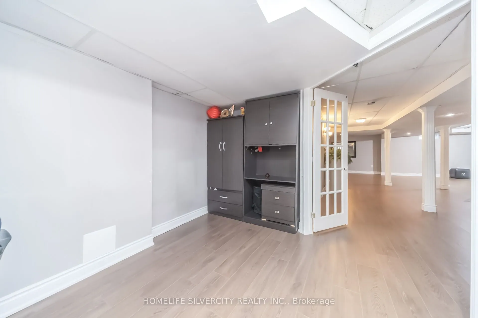 15 Newark Way