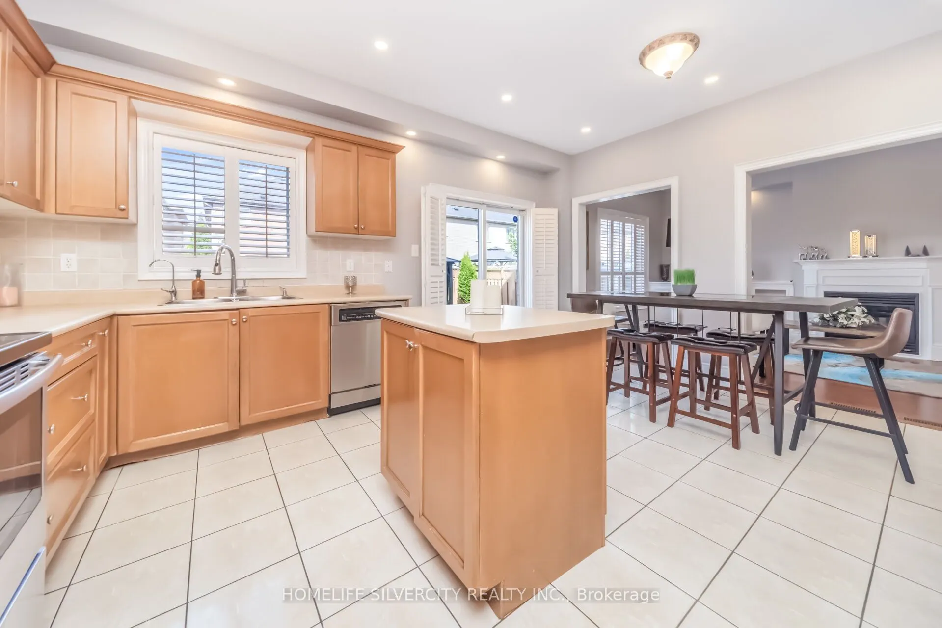 15 Newark Way