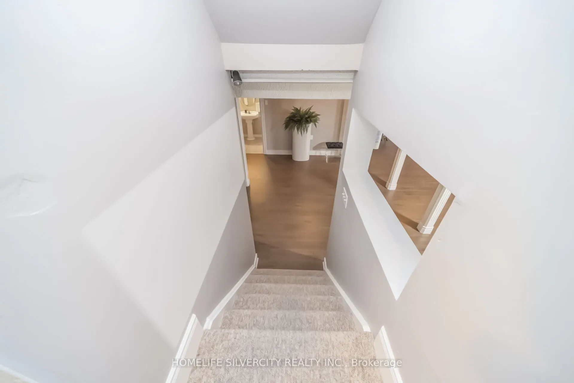15 Newark Way