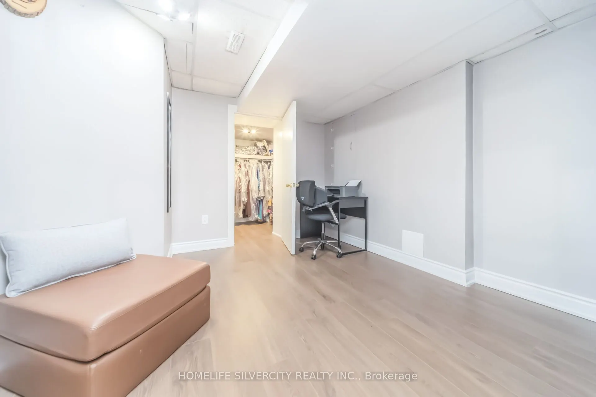 15 Newark Way