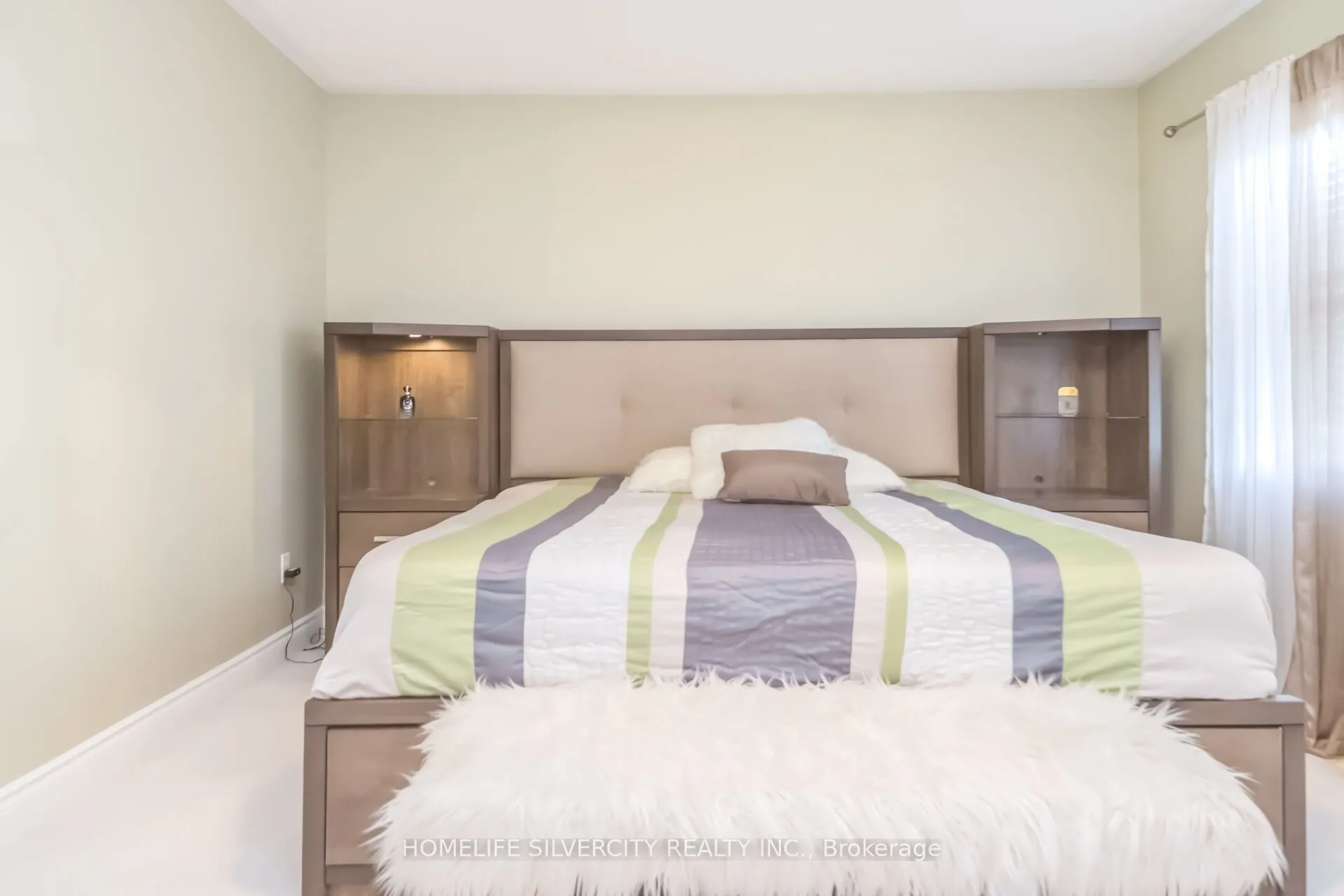 15 Newark Way