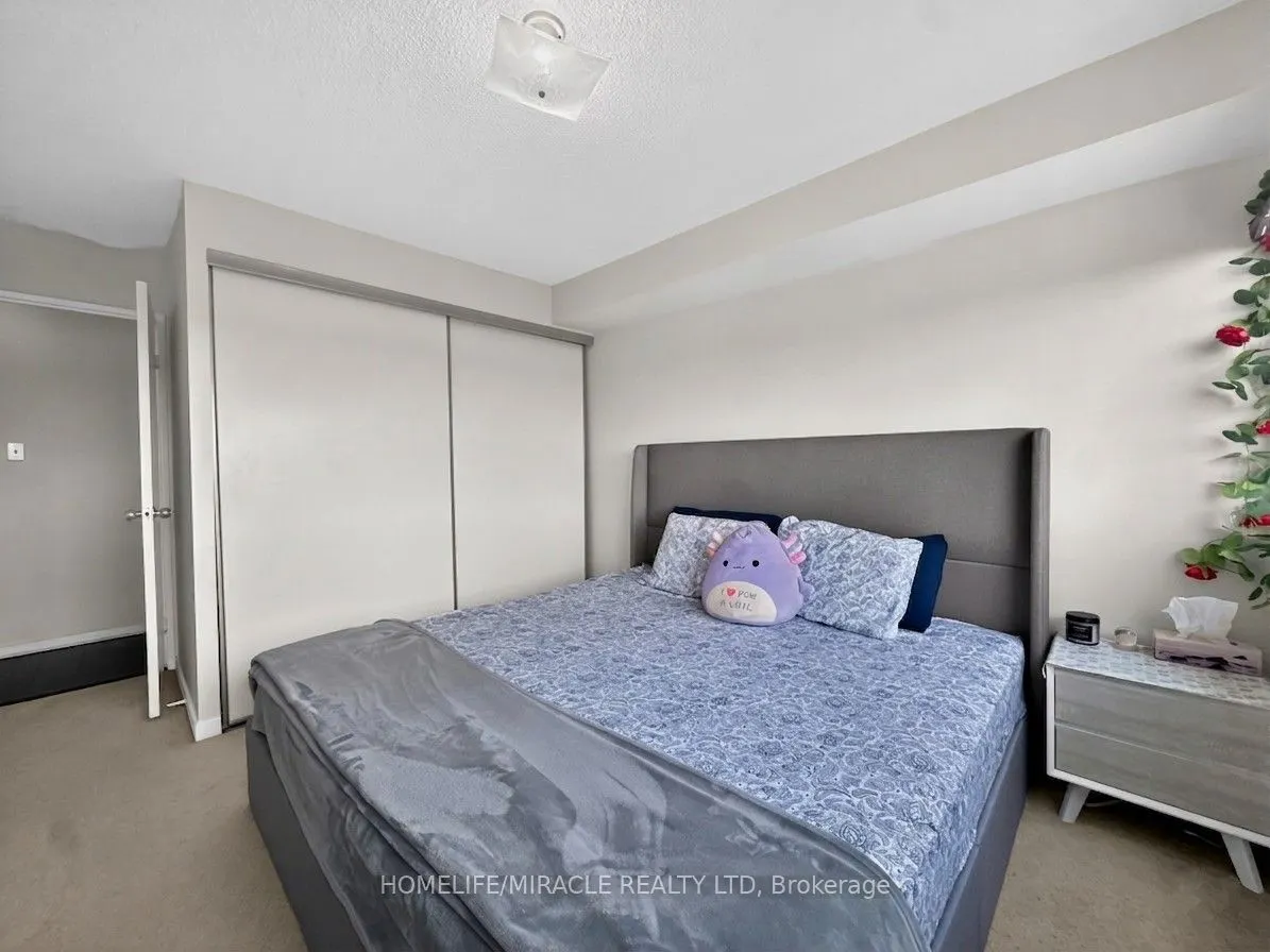 1580 Mississauga valley Boulevard #412