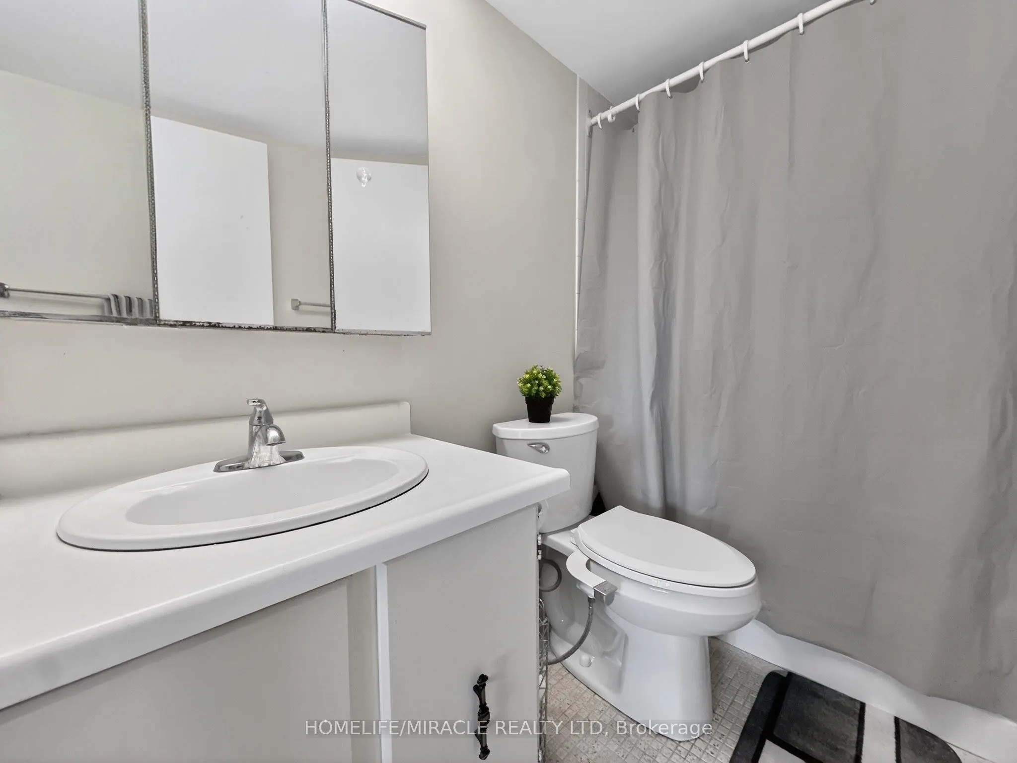 1580 Mississauga valley Boulevard #412
