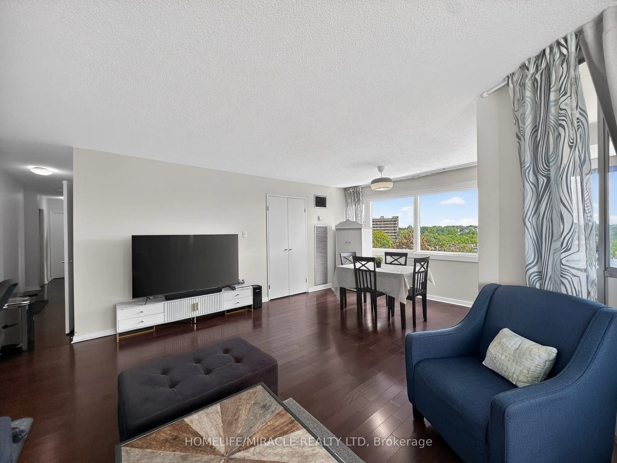 1580 Mississauga valley Boulevard #412