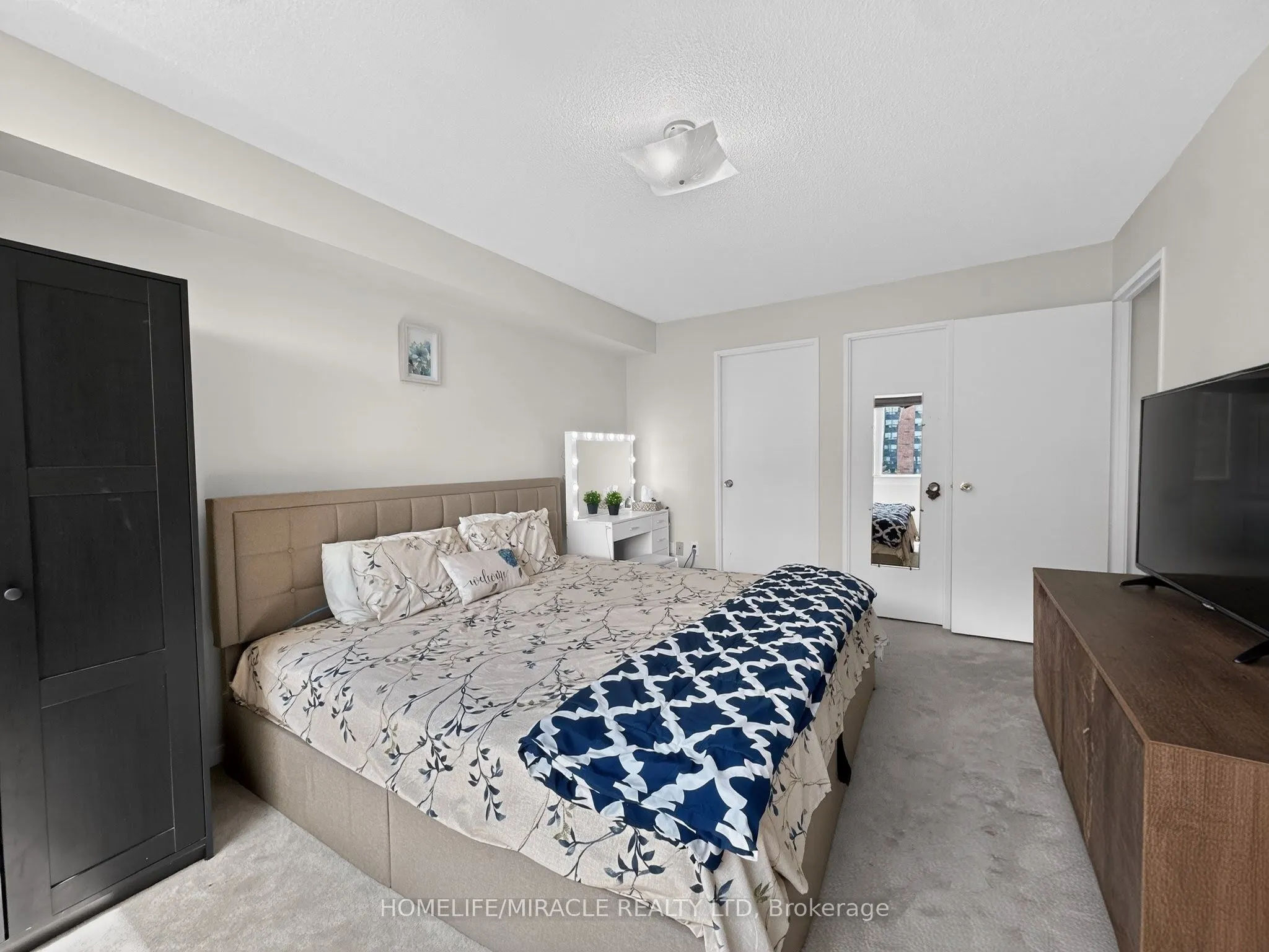 1580 Mississauga valley Boulevard #412