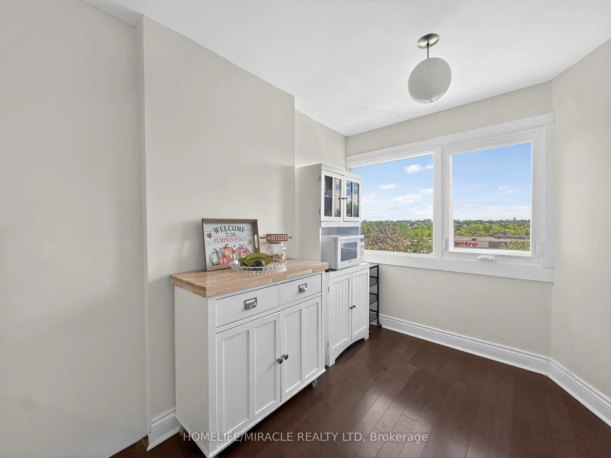 1580 Mississauga valley Boulevard #412