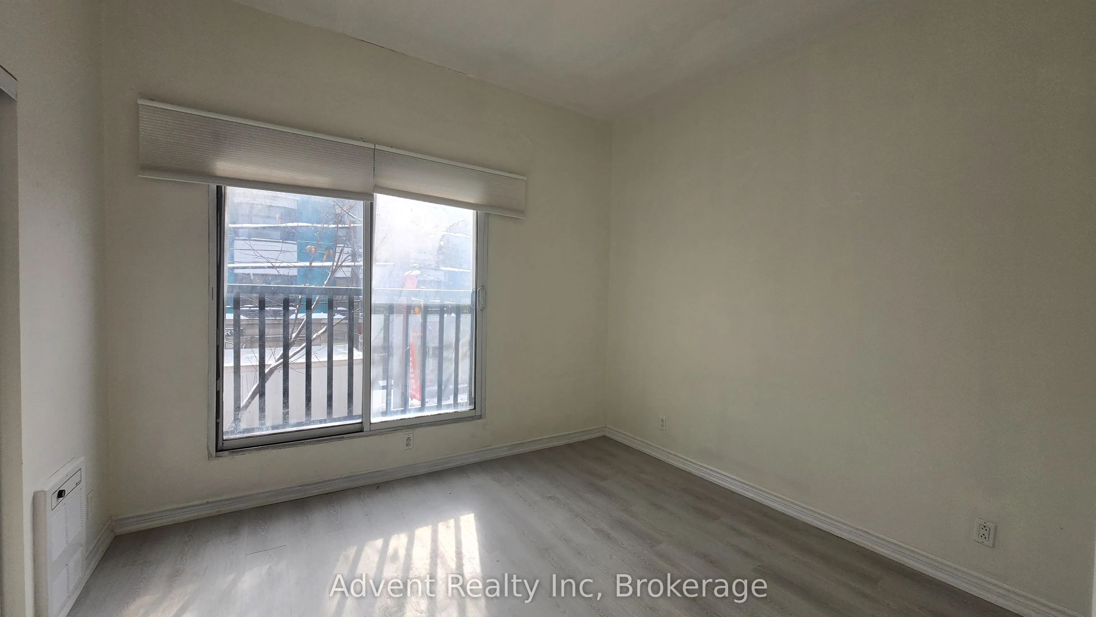 1454 Queen Street W