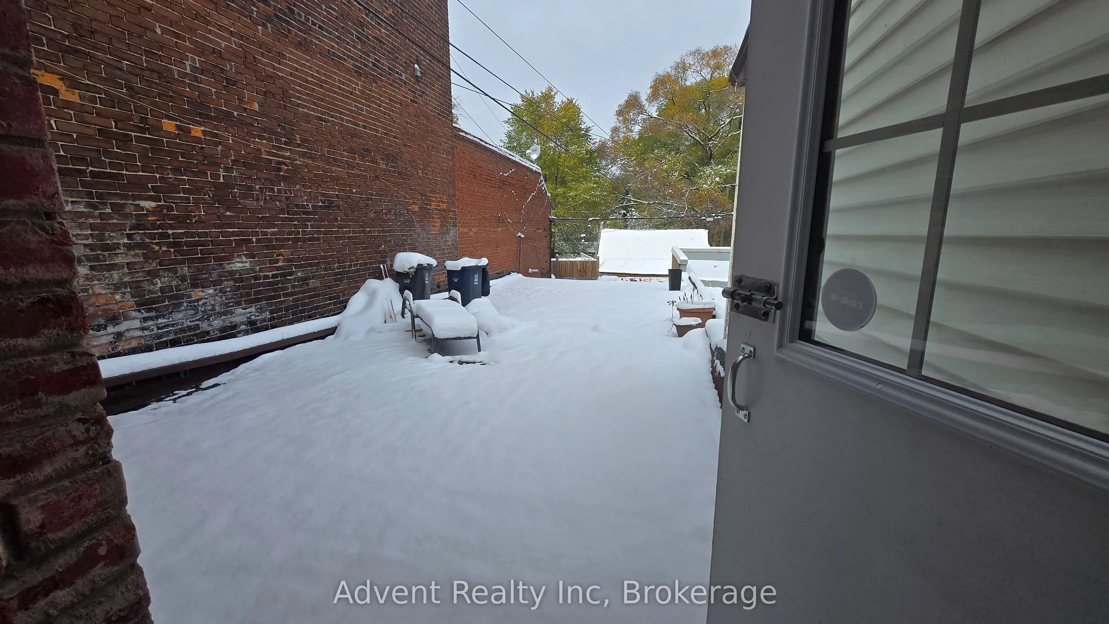 1454 Queen Street W