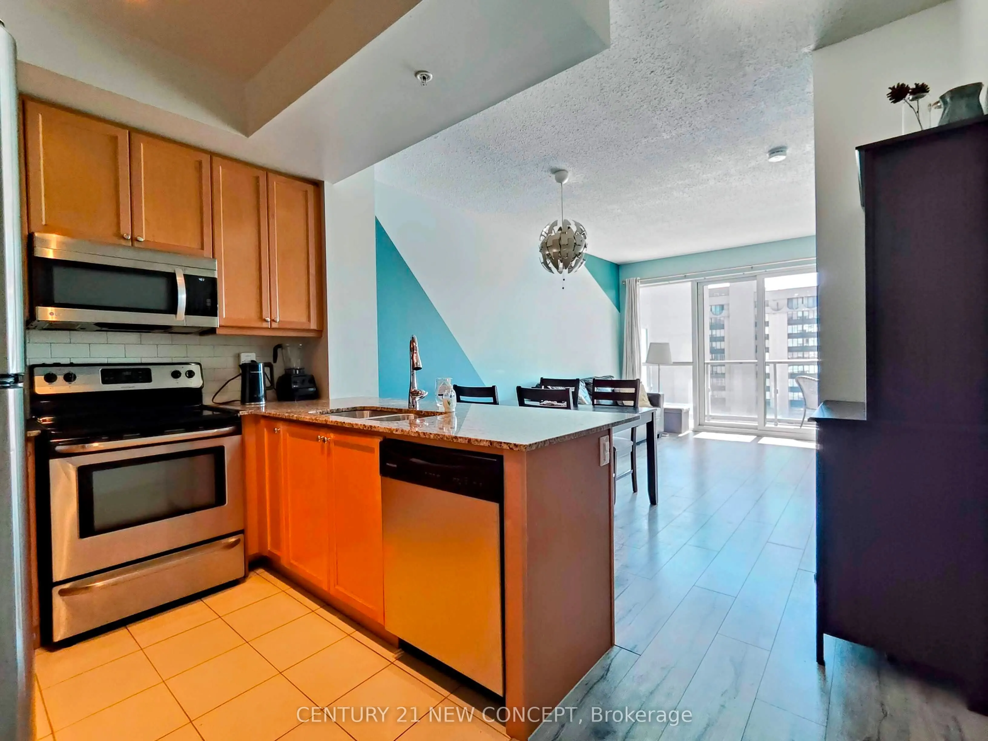 15 James Finlay Way #703