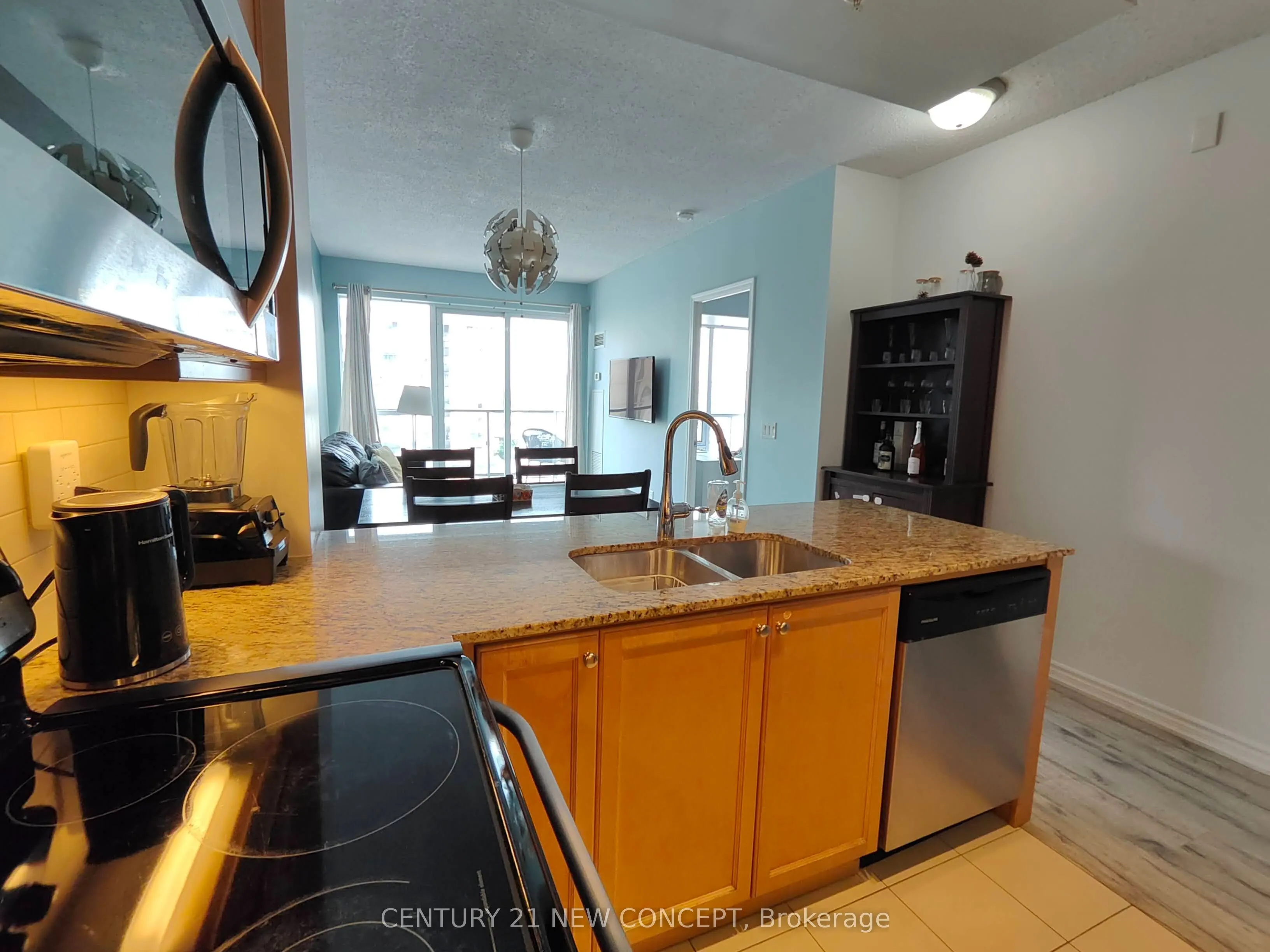 15 James Finlay Way #703