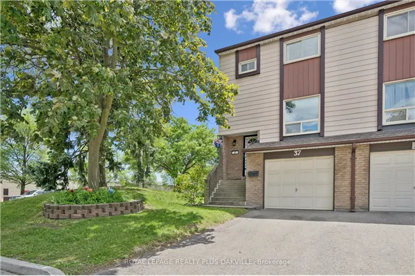 1221 Dundix Road