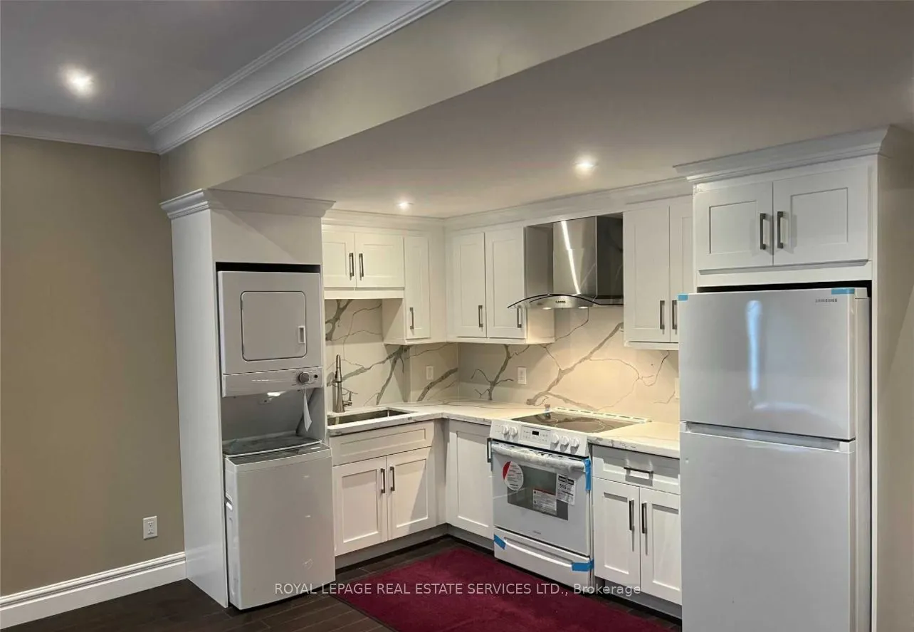 45 Ontario Court S #Lower