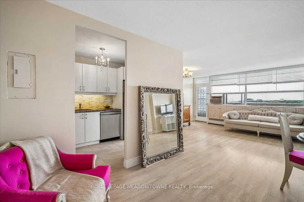 2263 Marine Drive #1601