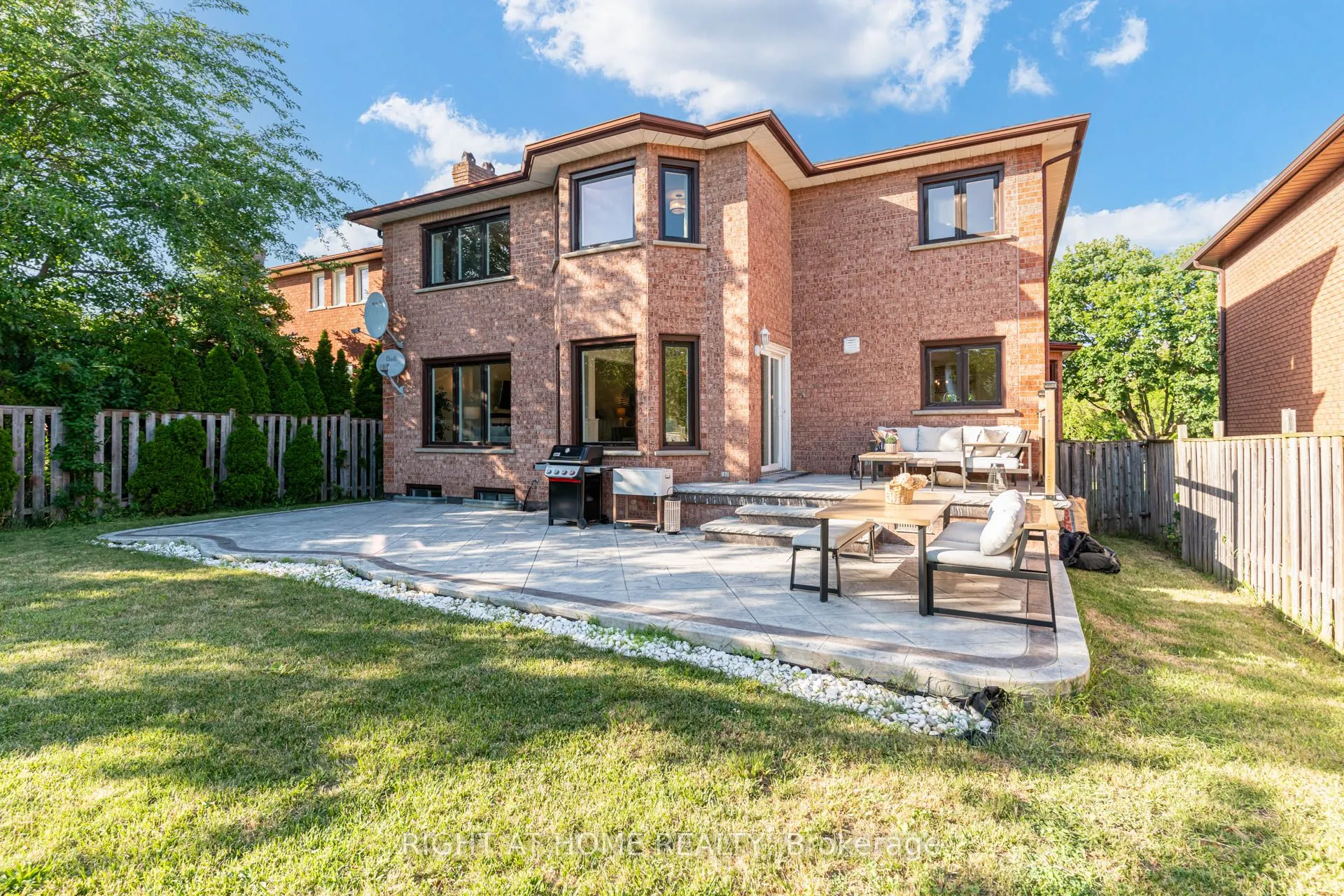 2598 Mason Heights