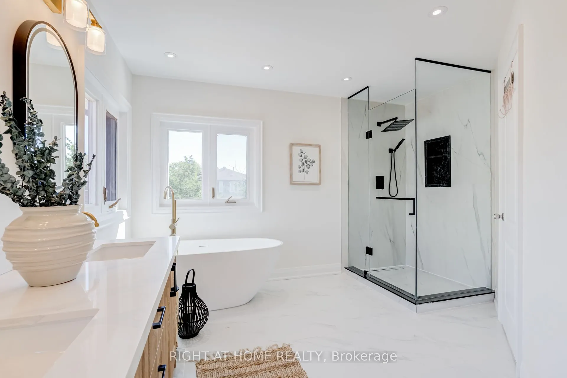 2598 Mason Heights