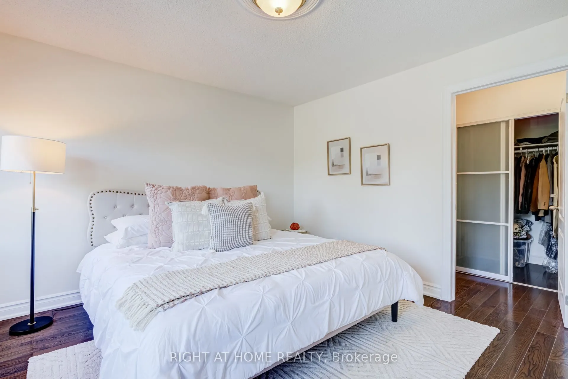 2598 Mason Heights
