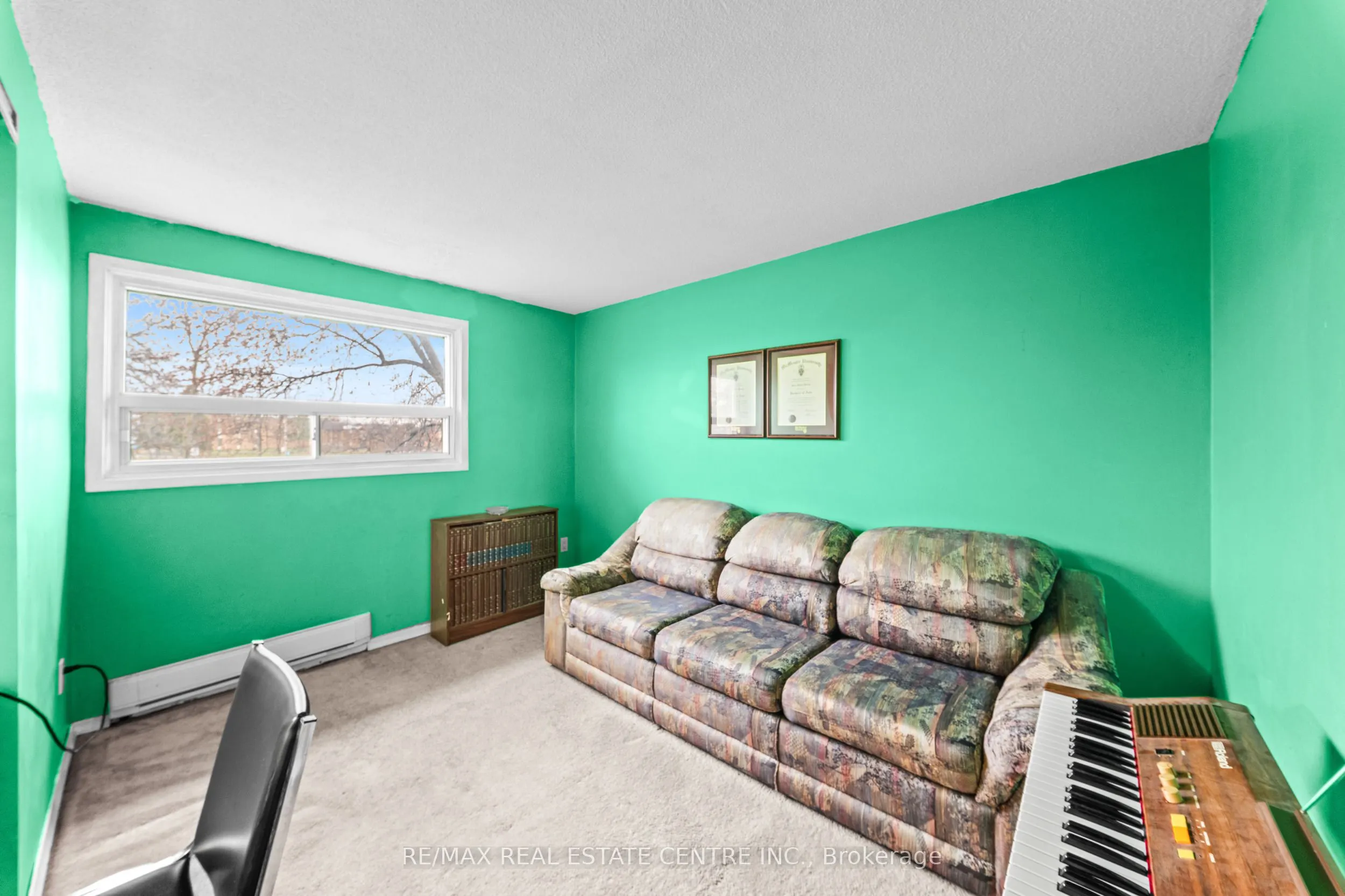 13 Gold Pine Court